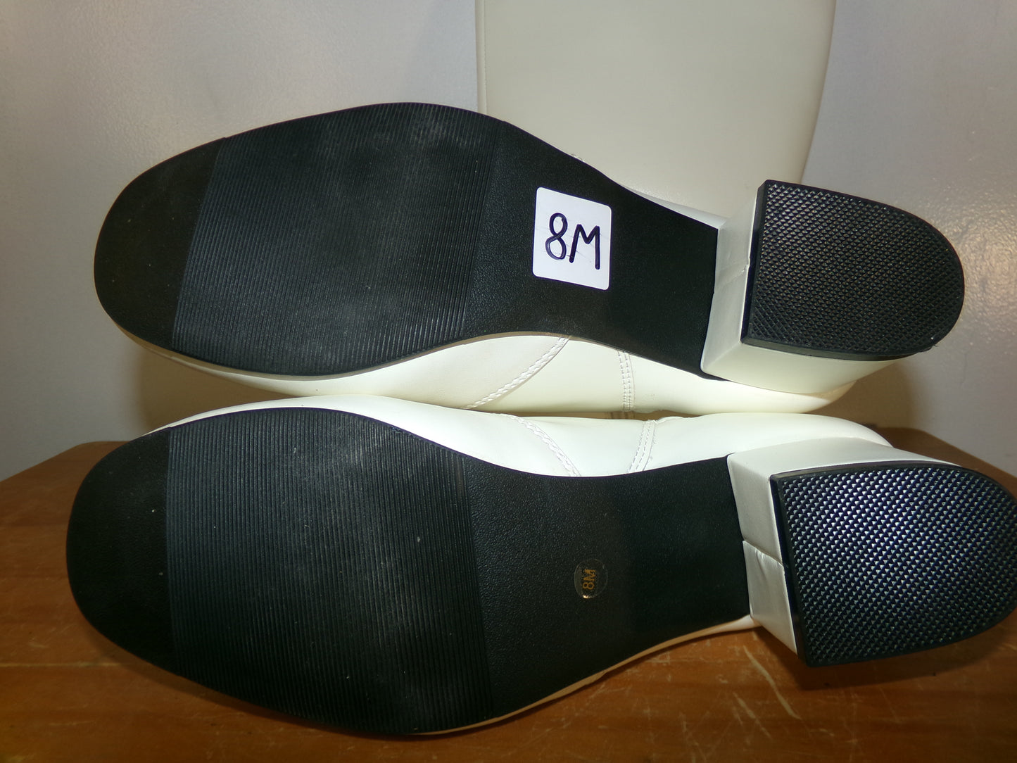 Pre-Owned Parade Band Shoes White 8M Danz N Motion Dolly 2' Heel Knee High Vinyl Pull-On Rubber Sole