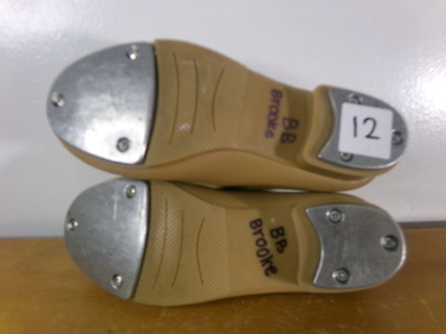 Pre-Owned Dance Tap Shoes  Kids 12M Mary Jane easy Strap Tan