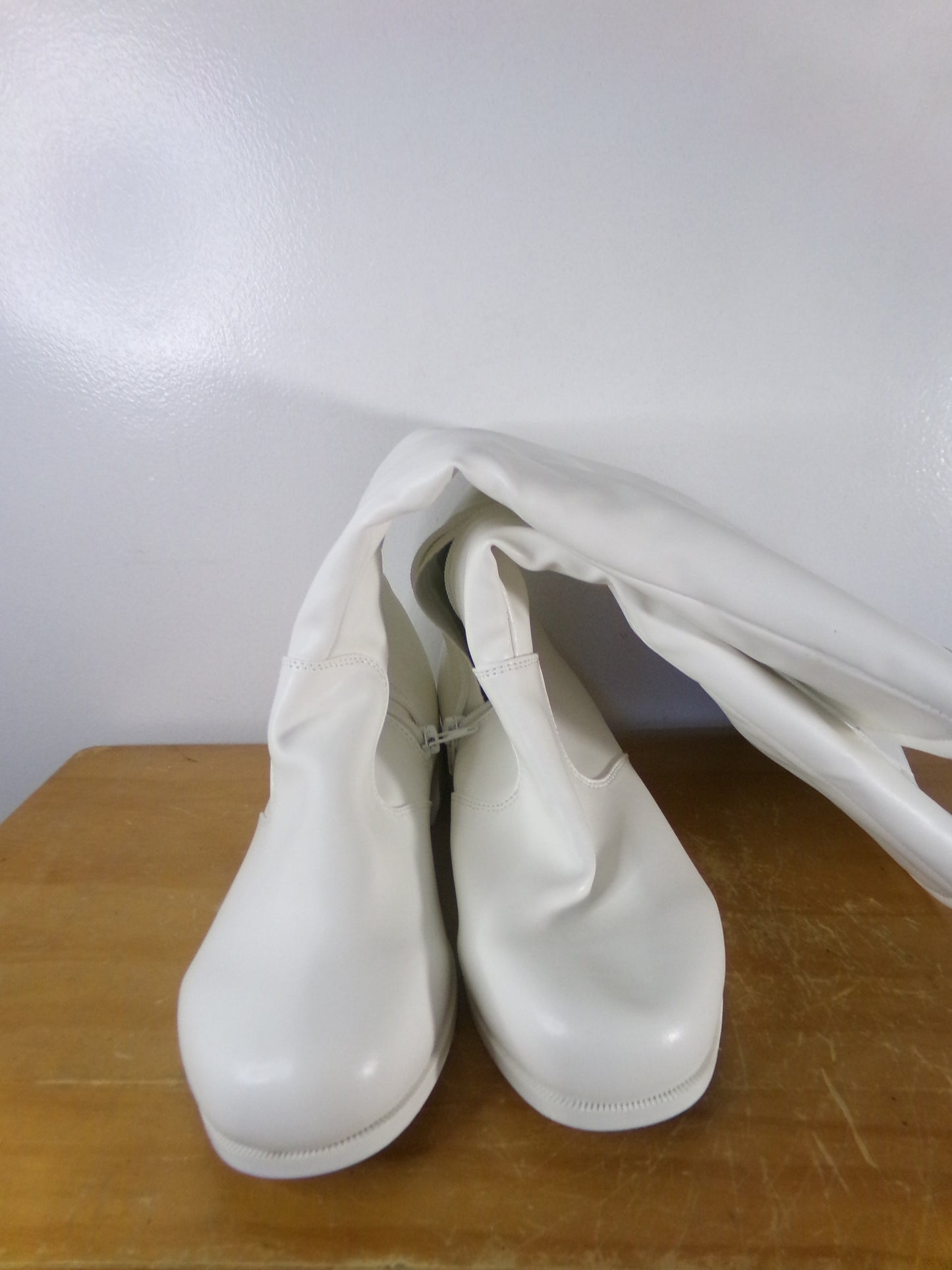 Pre-Owned Parade Shoes Gotham 8M Knee High Zip Up Rubber Soles