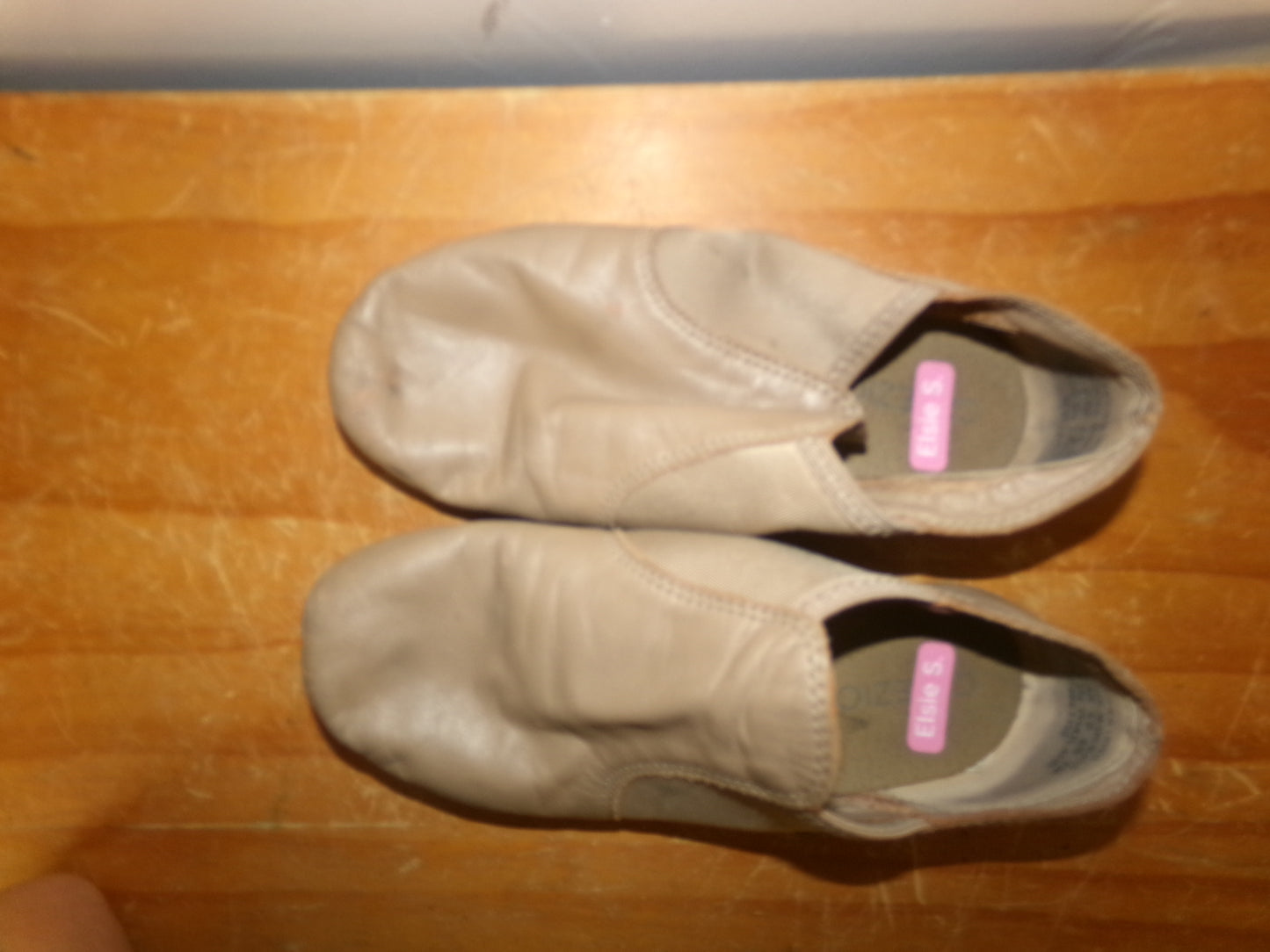 Pre-Owned Jazz Shoes Capezio Adult 7M Side Elastic Leather Slip On Split Sole
