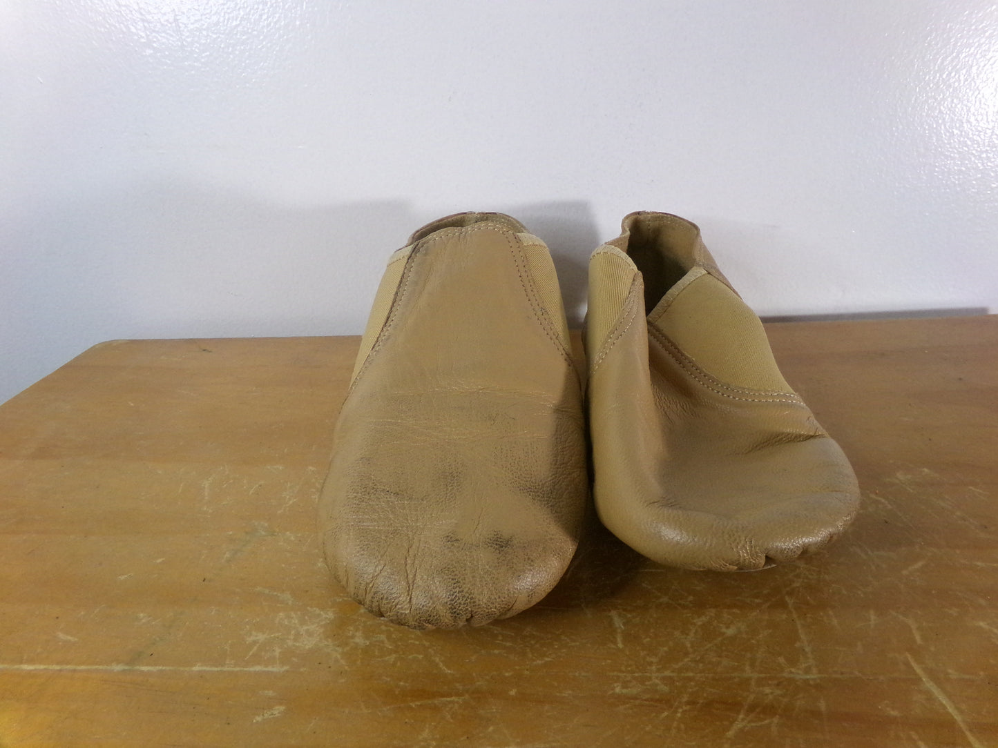 Pre-Owned Jazz Shoes Revolution Adult 6.5 Pull On Leather  Split Sole