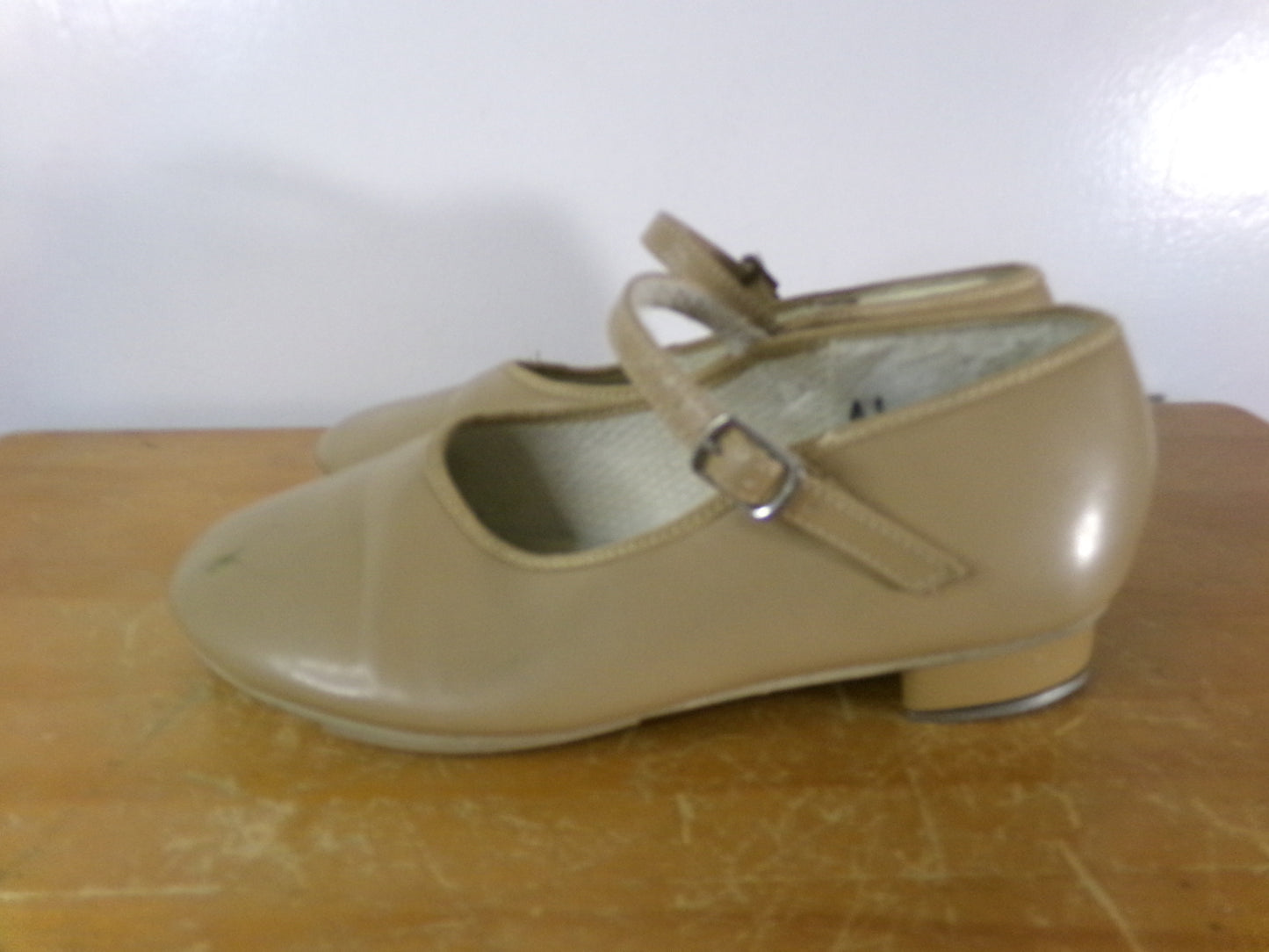 Pre-Owned Tap Shoes Revolution Style 826 5M Mary Jane Buckle Tan