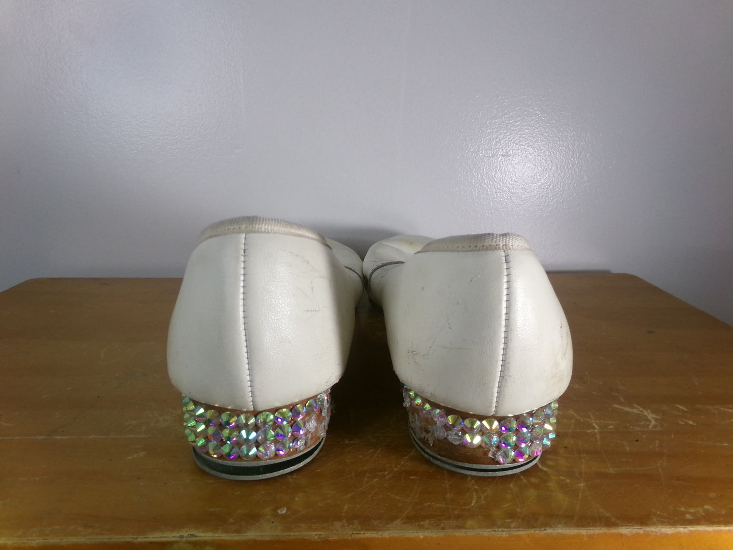 Pre-Owned Buck Clogging Shoes Steven Stompers 9.5M White Oxford Split Sole NEEDS LACES