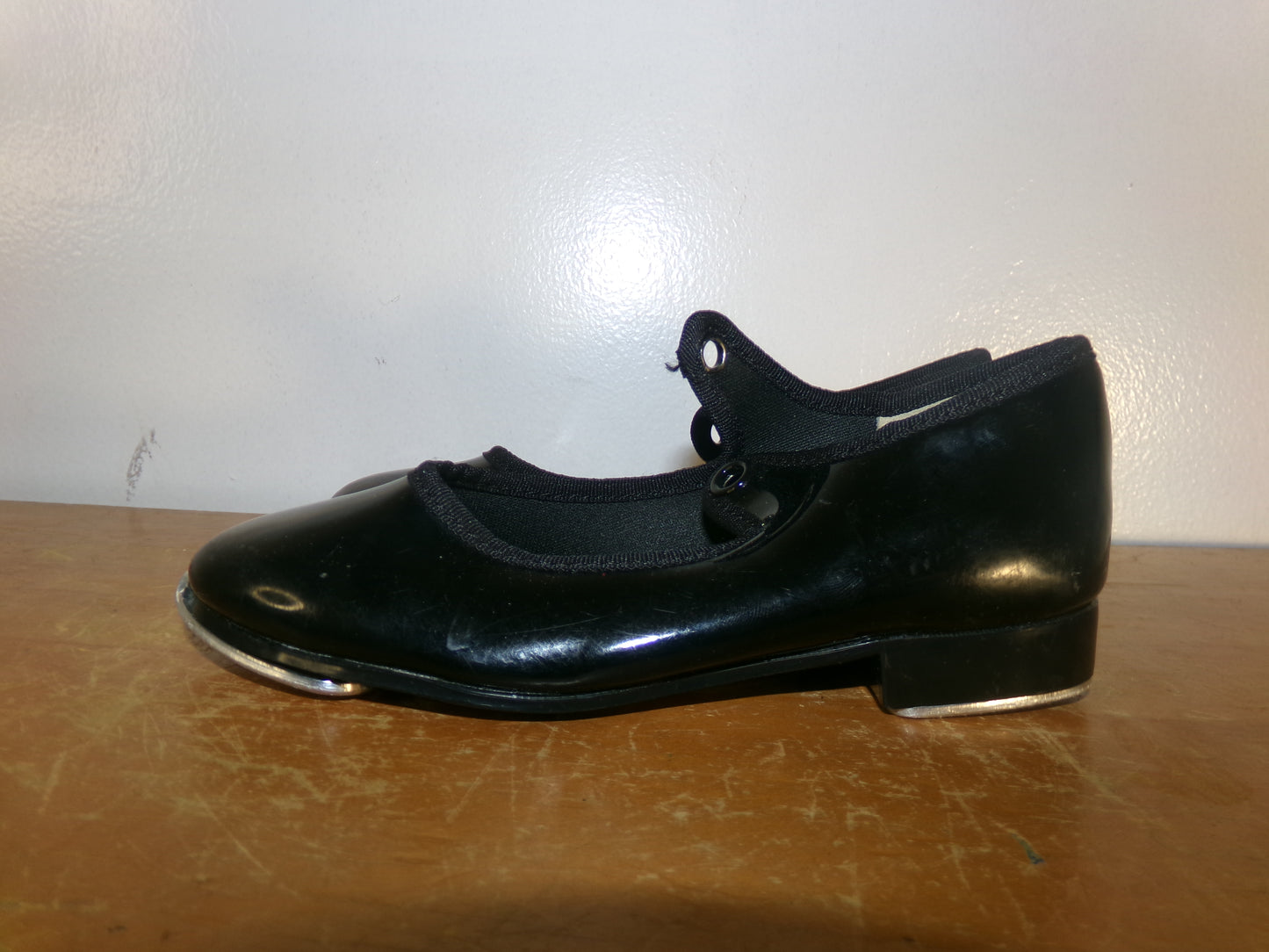 Pre-Owned Generic Black Tyette Tap Youth 8.5