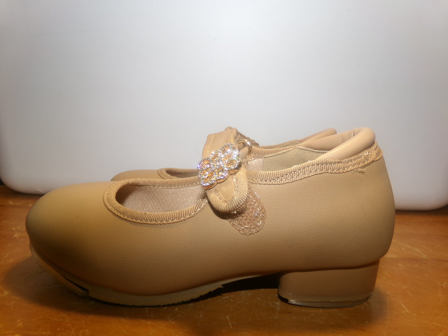Pre-Owned Dance Tap Shoes Stelle Child 9M Mary Jane easy Strap Tan Velcro
