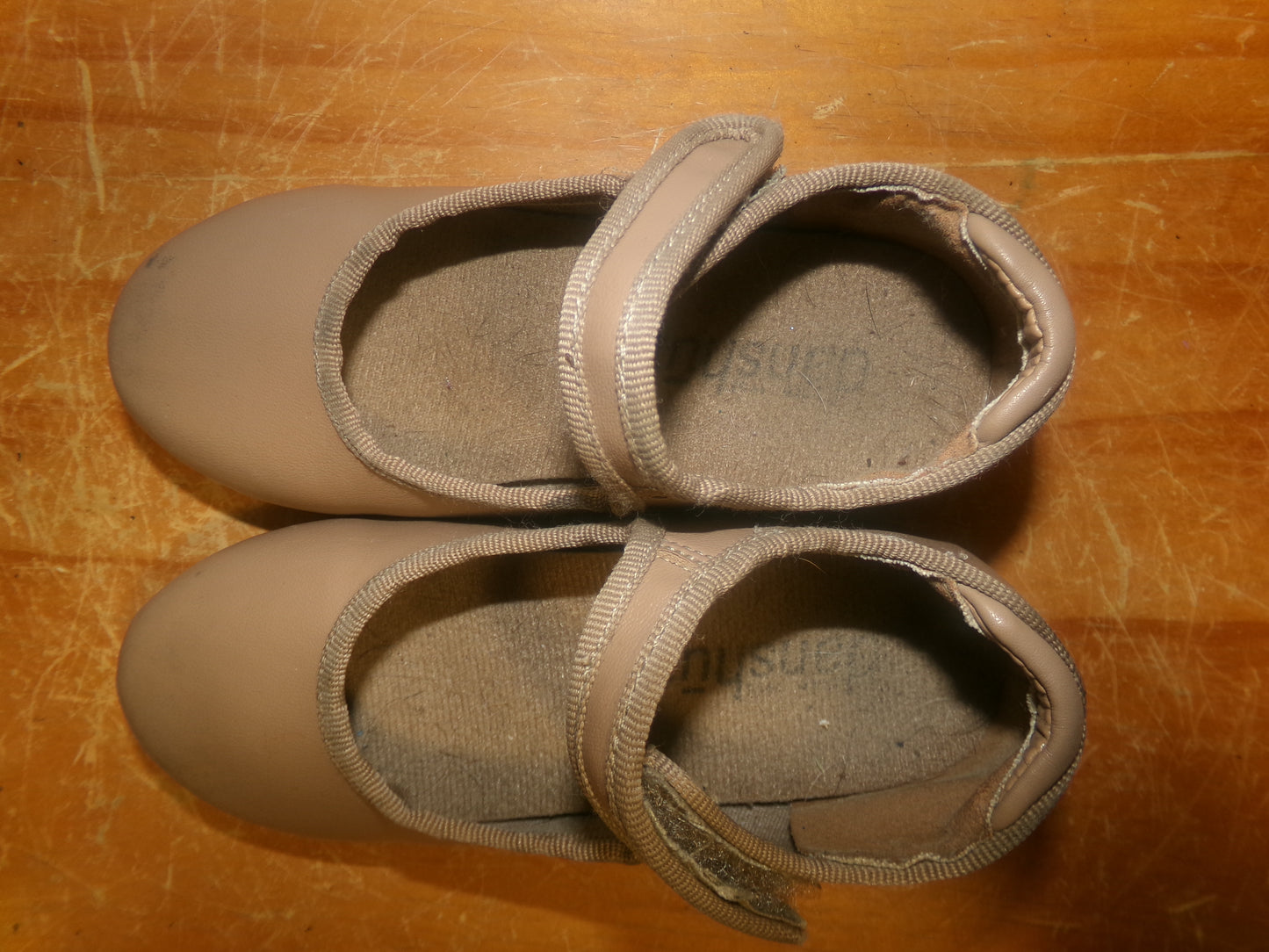 Pre-Owned Tap Shoes Danshuz 534 Girl's 9M Tan Mary Jane Easy Strap