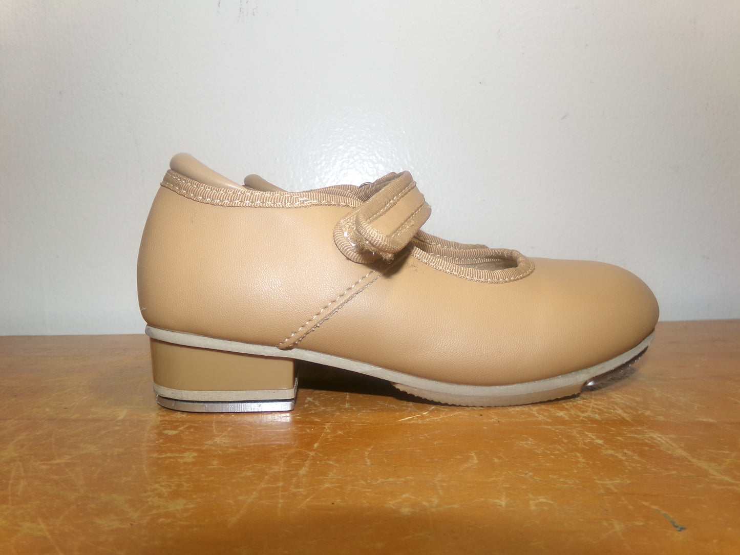 Pre-Owned Dance Tap Shoes Stelle Child 8M Mary Jane easy Strap Tan Velcro