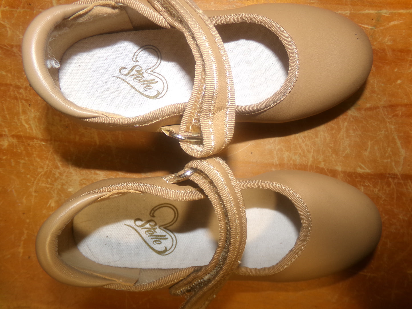 Pre-Owned Dance Tap Shoes Stelle Child 8M Mary Jane easy Strap Tan Velcro
