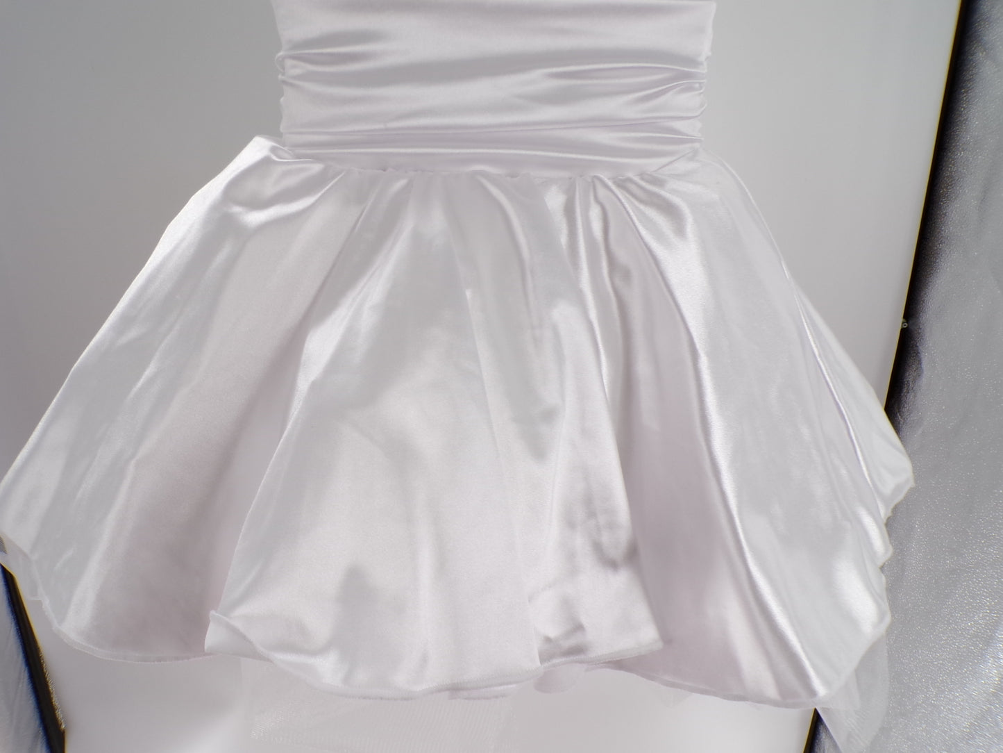 Pre-Owned Costume Curtain Call  E2328 Medium Child  Silver Tulle Skirt Jazz Sequin