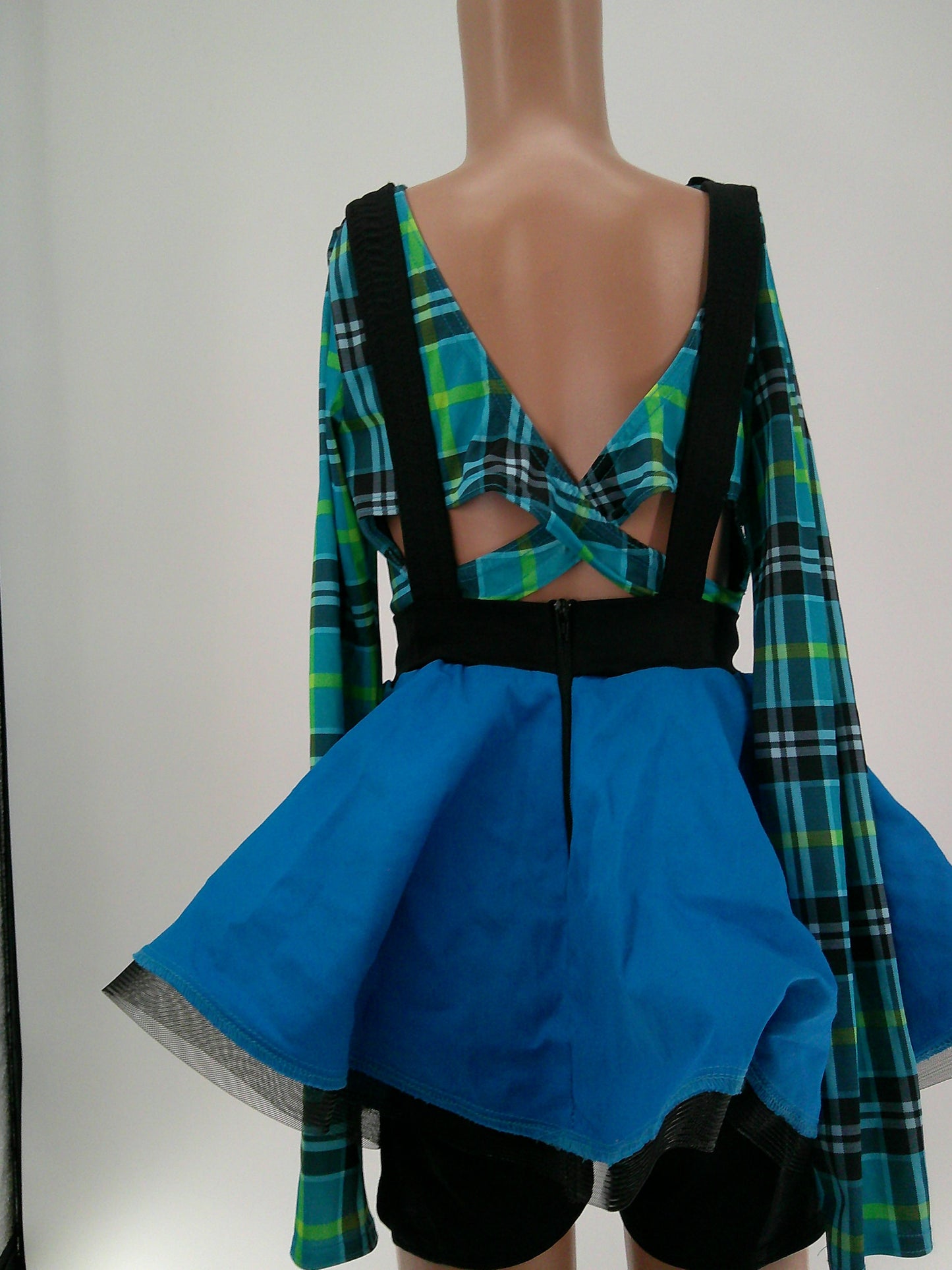 Pre-Owned Costume Kelle   Large Child Turquoise Suspenders Jazz  Nerd