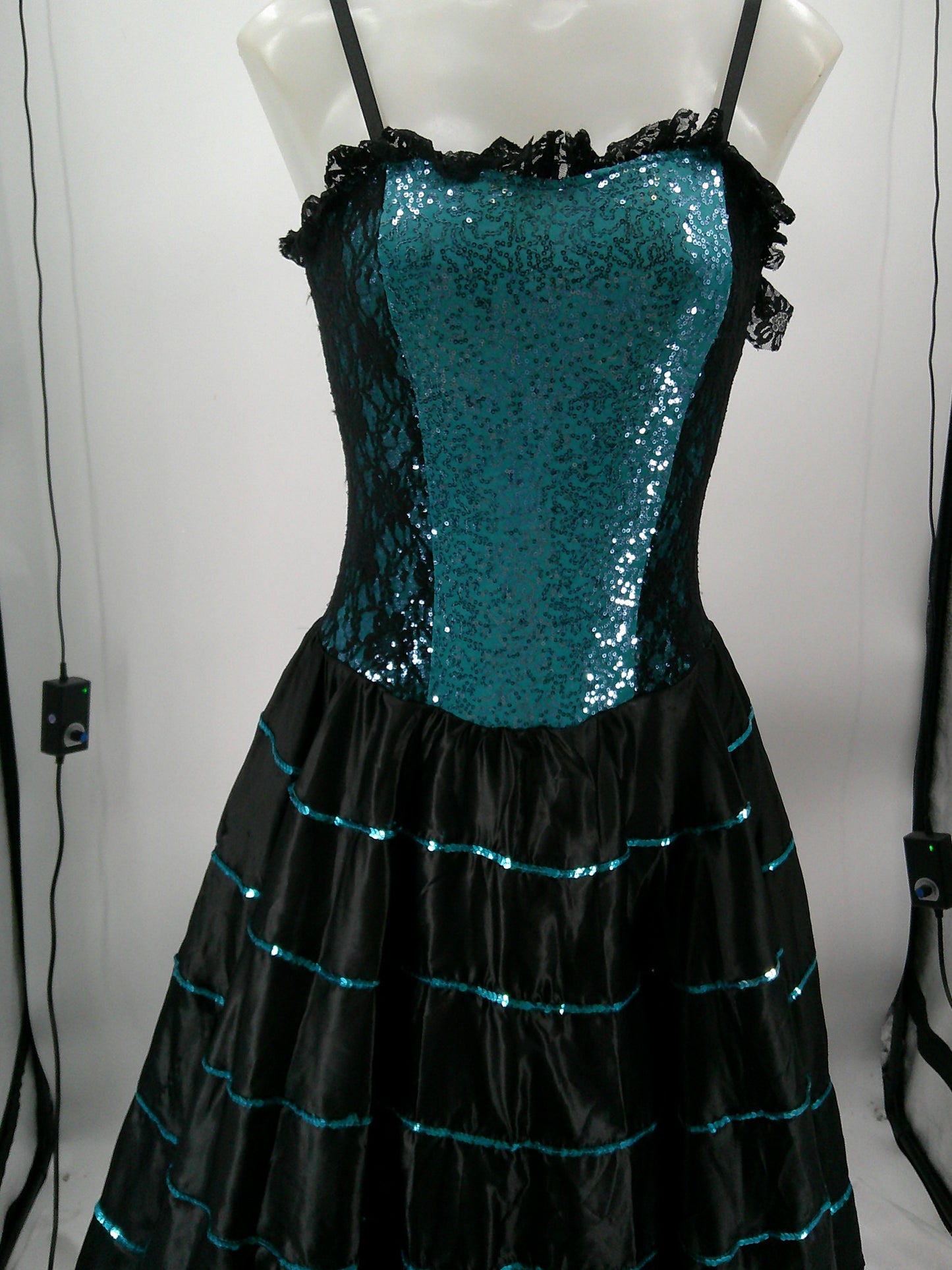 Pre-Owned Costume Revolution  797 Medium Adult Blue  Dress Jazz Sequin Can Can