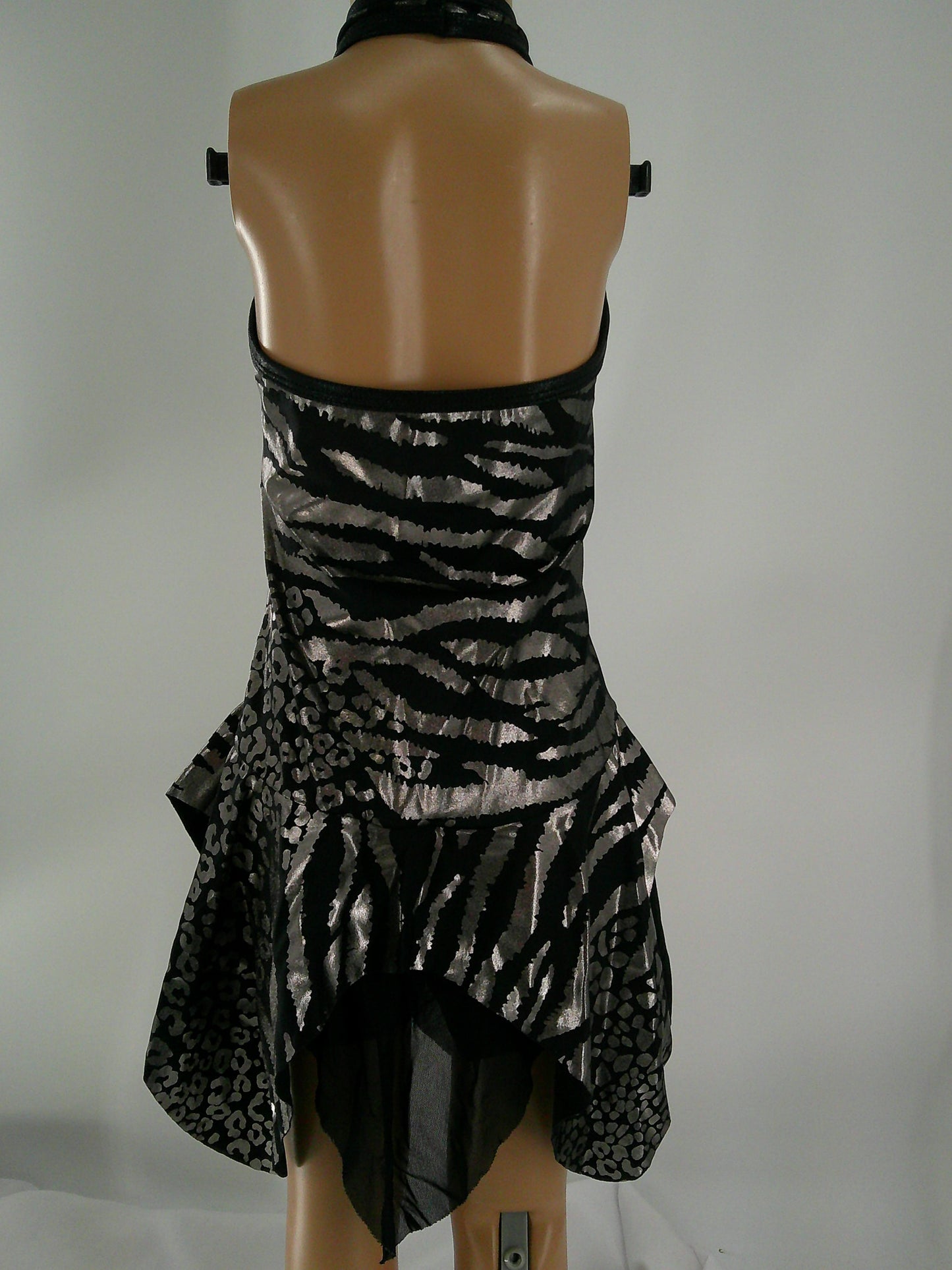 Pre-Owned Costume Curtain Call  E1453 Large Child Black Biketard Jazz Metallic