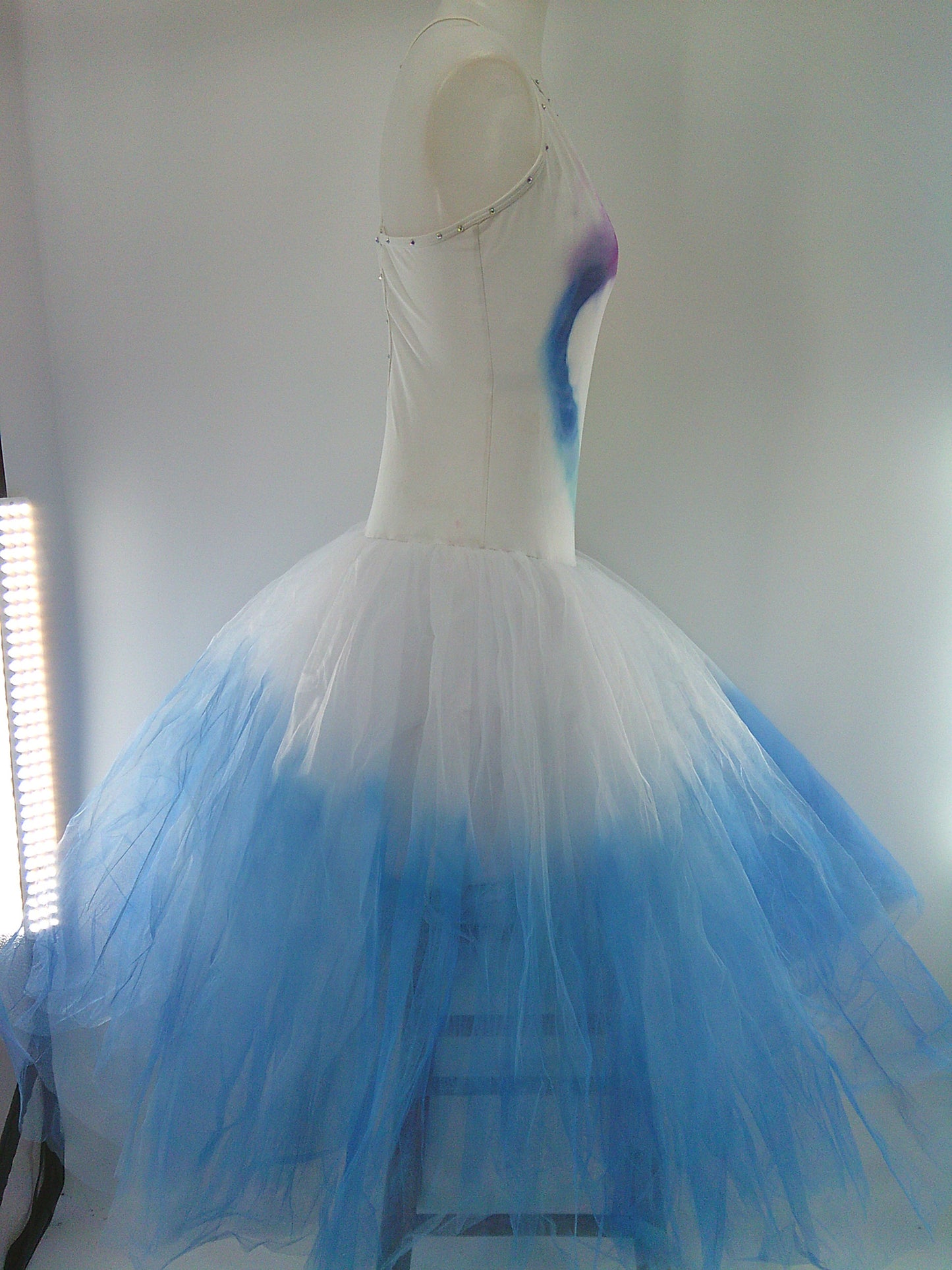 Pre-Owned Costume Revolution  RC19745 Large Adult  White Ombre Heart Ballet Rhinestones