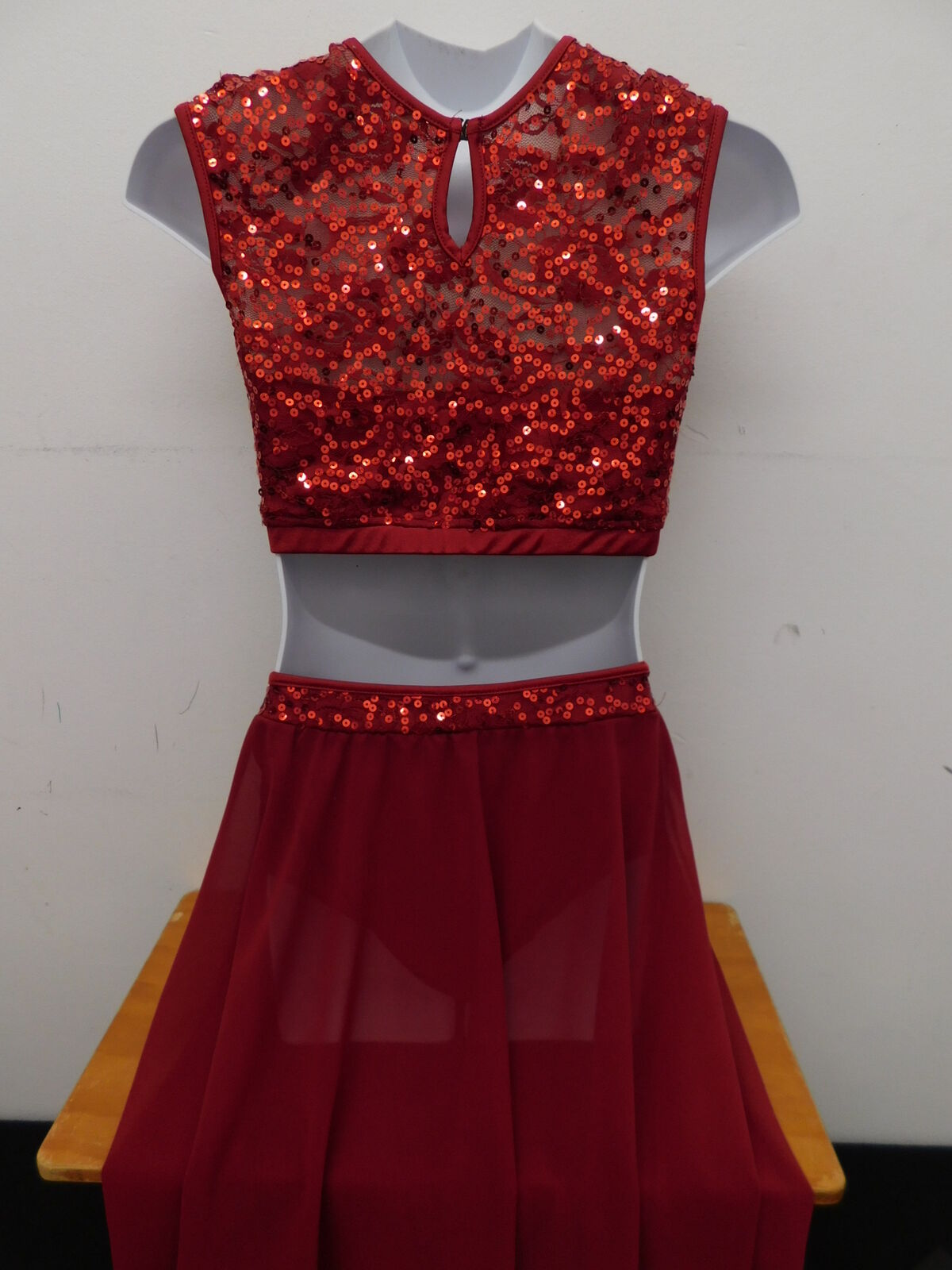 Pre-Owned Costume XL Child Red iefiel Lyrical Contemporary 2 pc Sequin Skirt