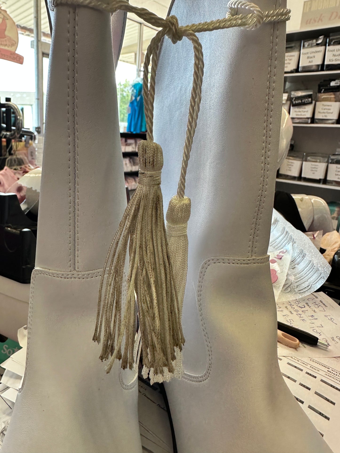 Pre-Owned Parade Band Shoes Gotham Youth 12M ADULT Pull On Solid