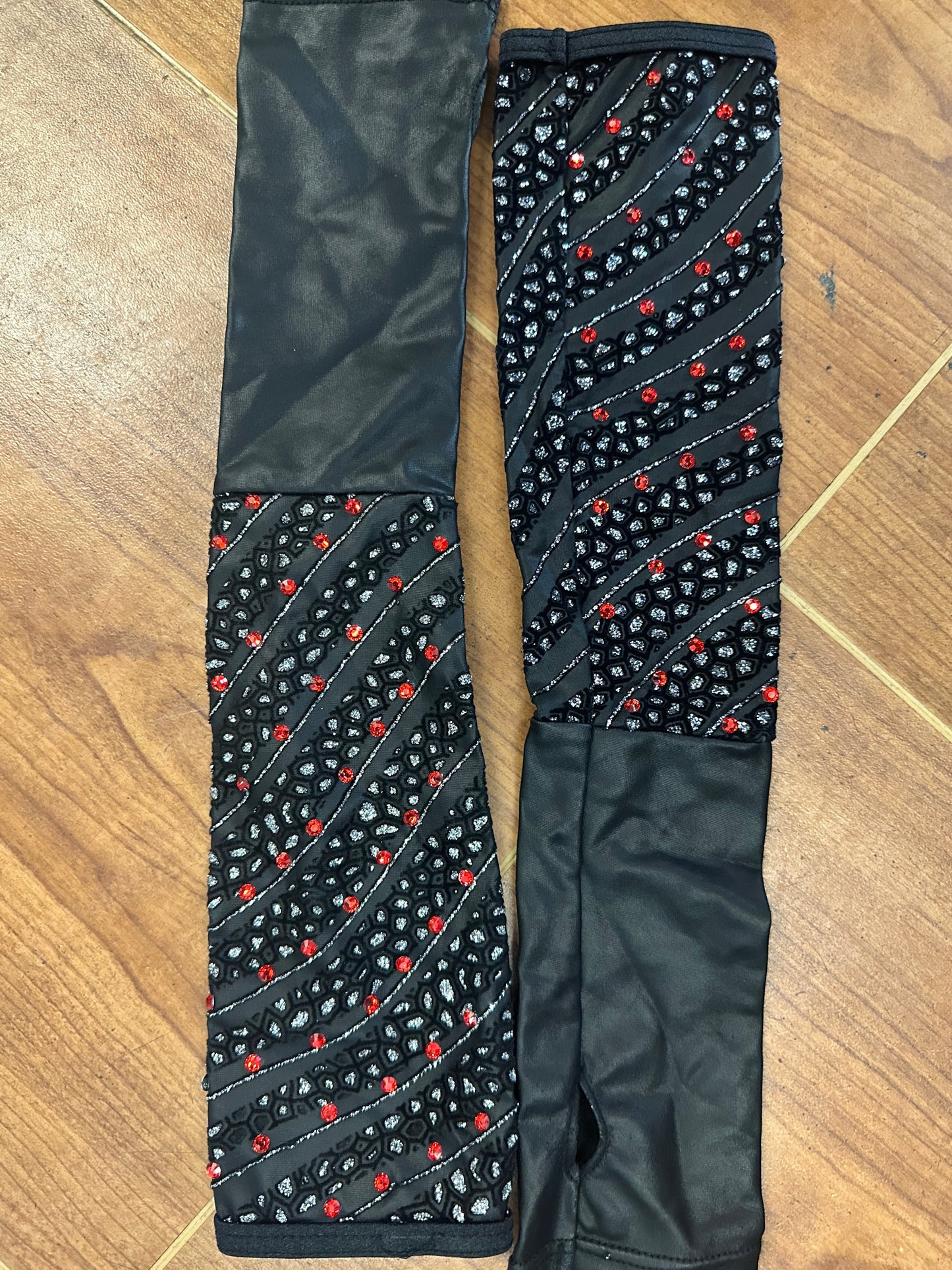 Pre-Owned Costume Intermediate Child Black Weissman 16298 Jazz Contemporary Acro Biketard Glitter