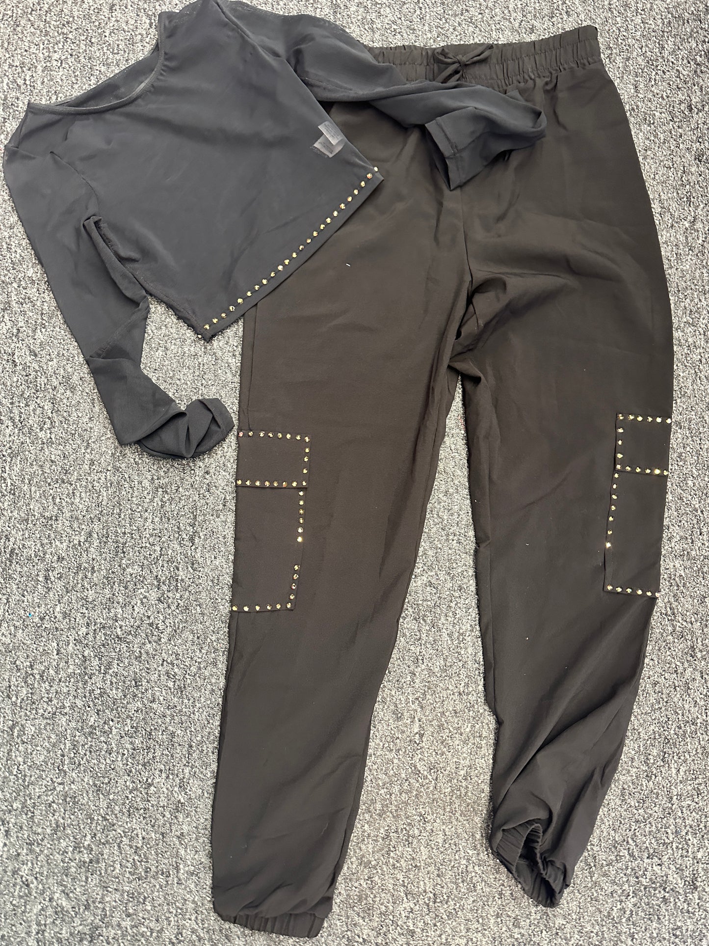 Pre-Owned Costume Cargo Jogger & Top Balera Large Child Hip Hop STONES ADDED
