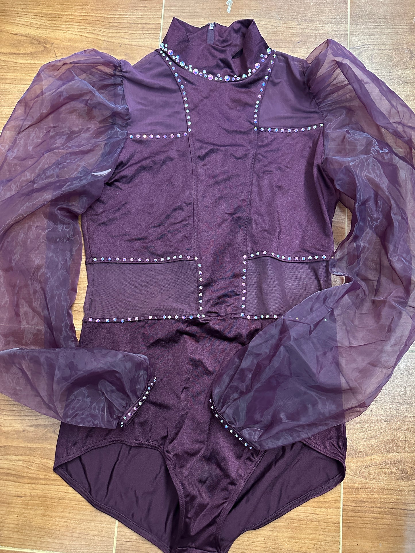 Pre-Owned Costume Weissman SH13027 XL Adult Burgundy Puffy Sleeves Jazz Contemporary Modern