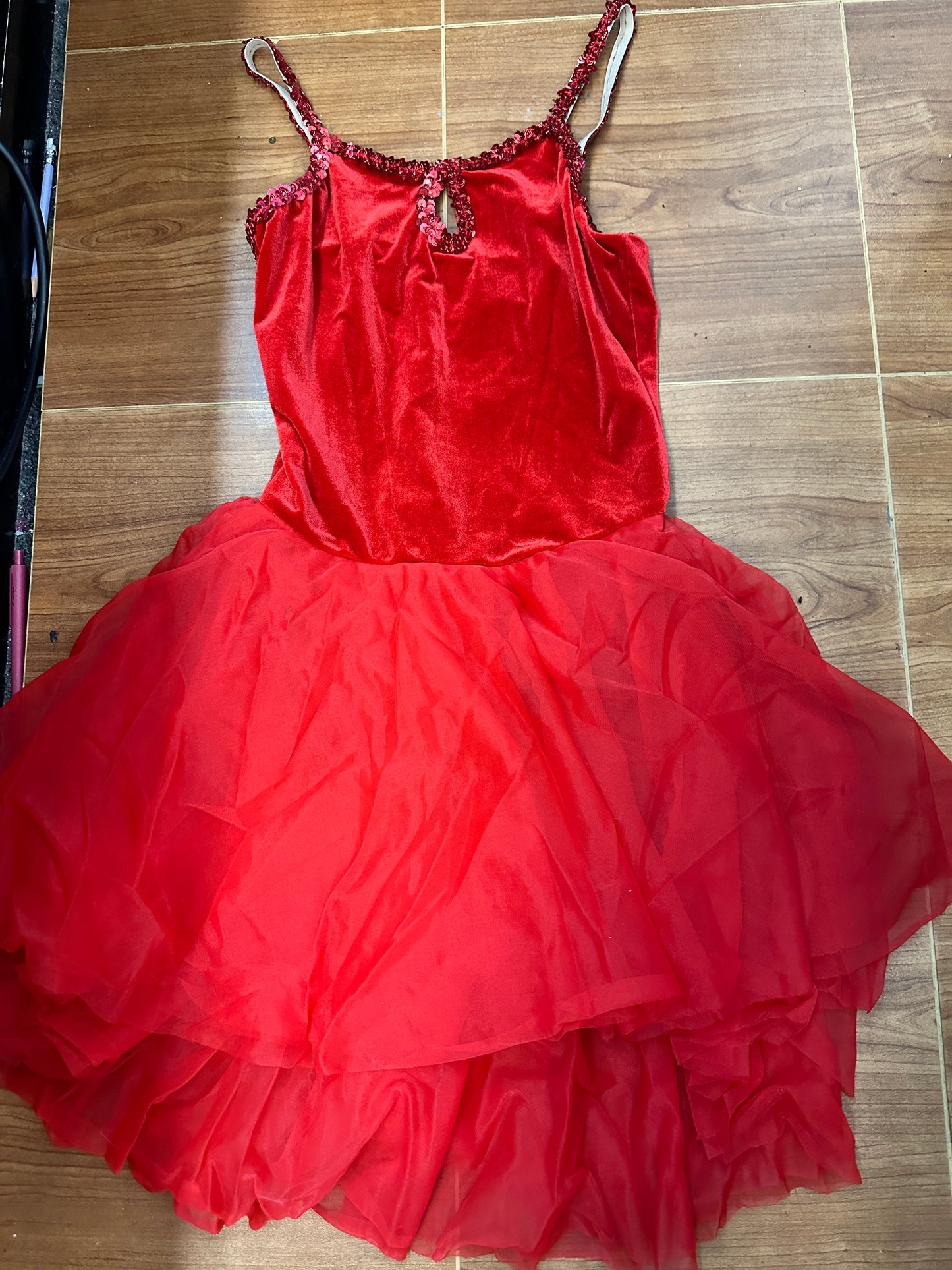 Pre-Owned Costume Medium Adult Red Revolution 761 Lyrical Ballet Contemporary Velvet Sequin Dress