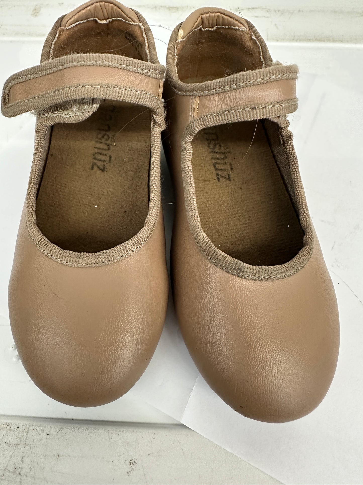 Pre-Owned Tap Shoes Danshuz 534 Girl's 9M Tan Mary Jane Easy Strap