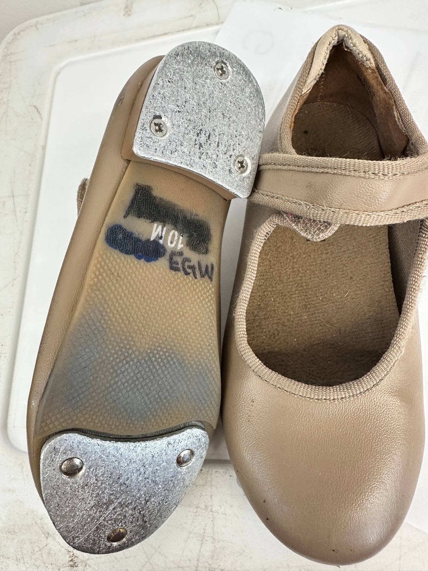 Pre-Owned Tap Shoes Danshuz 534 Girl's 10M Tan Mary Jane Easy Strap