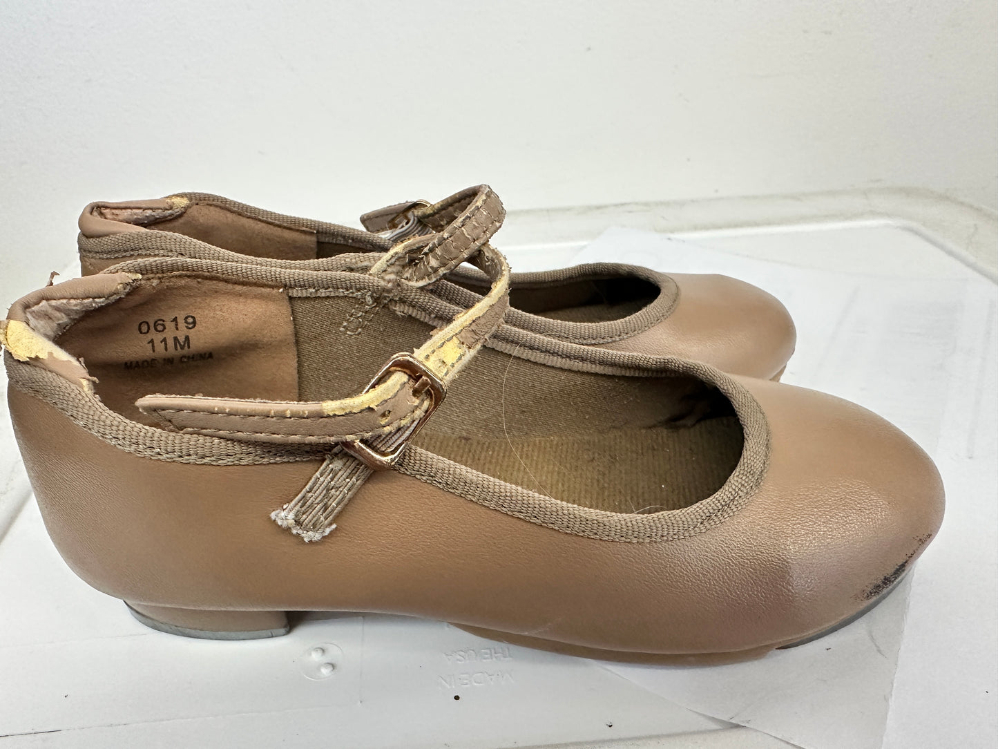 Pre-Owned Tap Shoes Danshuz 753 Little Kids 11M Tan Mary Jane Buckle