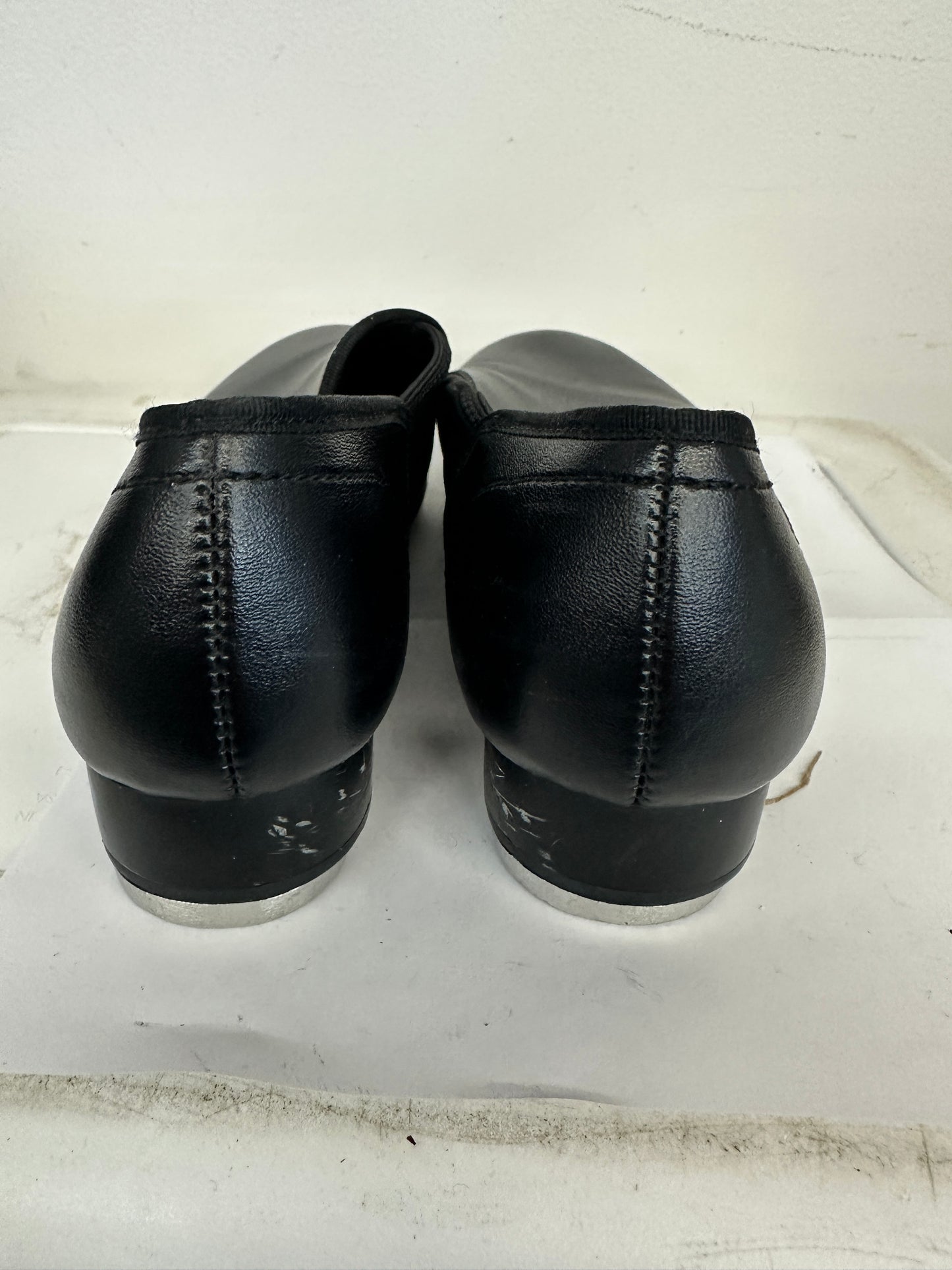 Pre-Owned Slip On Tap Shoes Theatricals Adult 9M Black