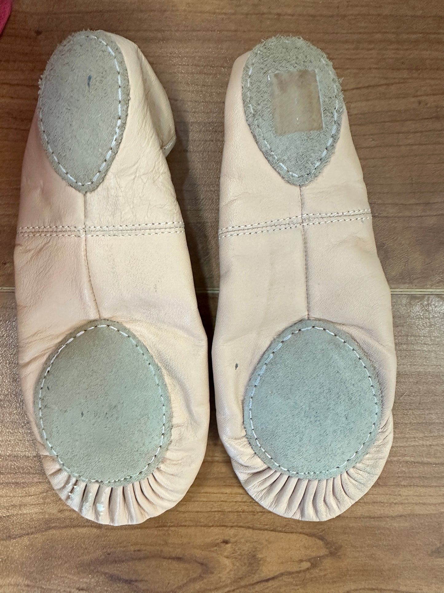 Pre-Owned Ballet Shoes DUX Dance Adult 7M Man Made Split Sole