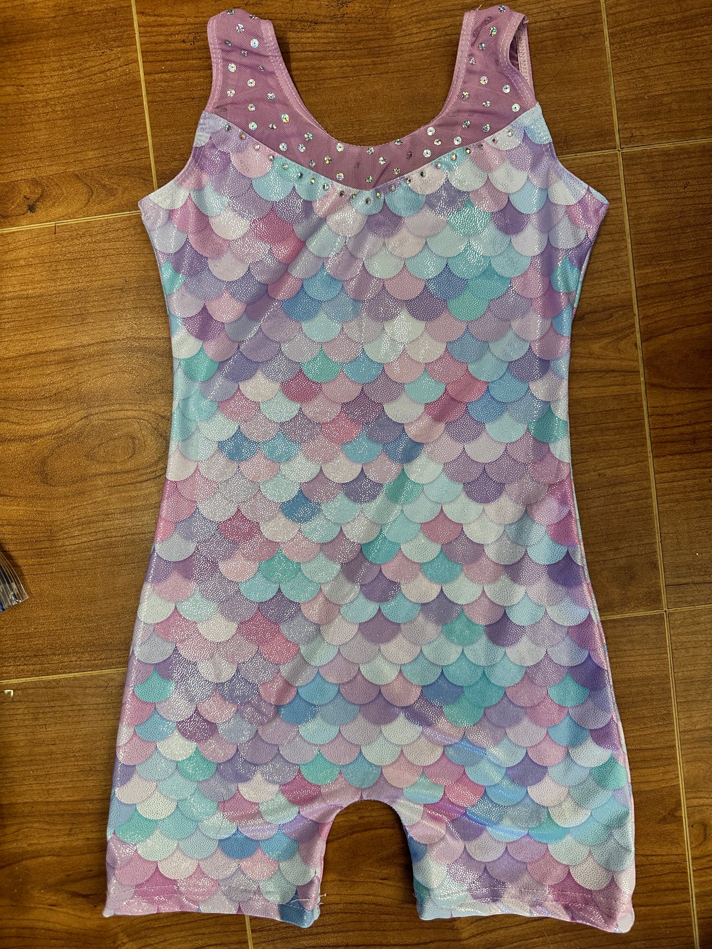 Pre-Owned Gymnastics Leotard Large Child Mermaid Sparkle Biketard Acro Jazz