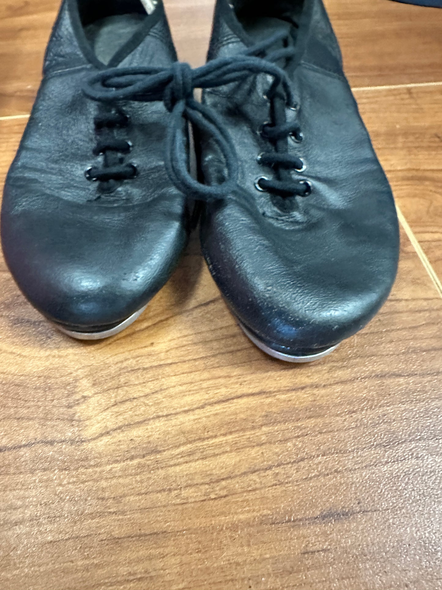 Pre-Owned Tap Shoes DanzNMotion Adult 7.5M Oxford Leather Black Split Sole