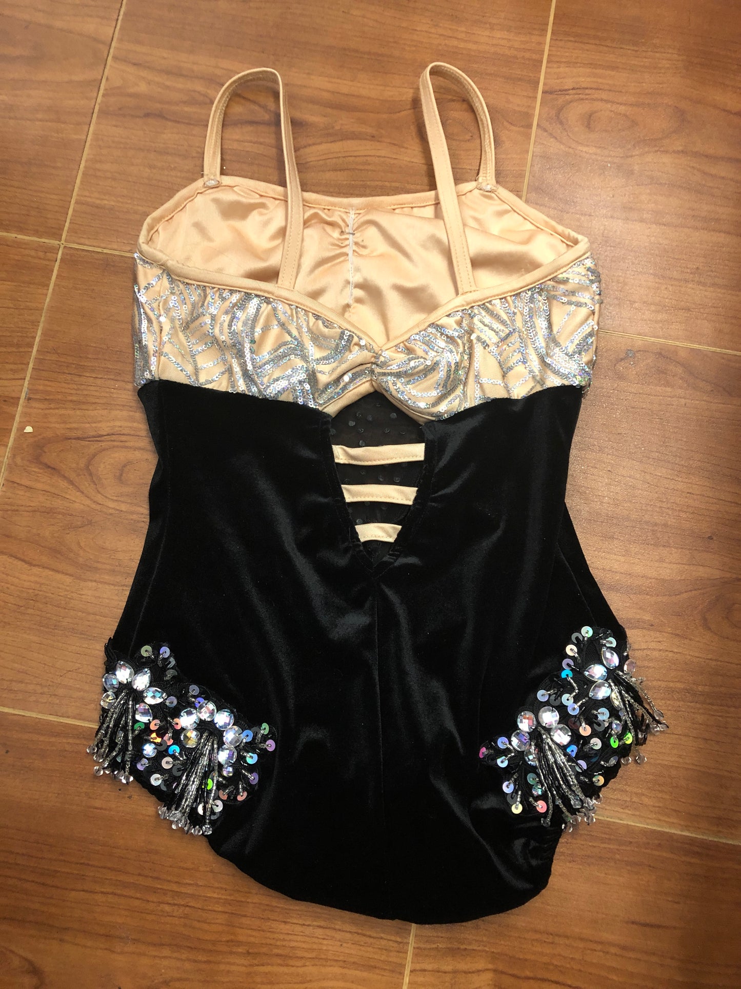 Pre-Owned Costume XS Adult Black Glamour Jazz Tap Musical Theater Fringe Sequin Velvet (Copy)