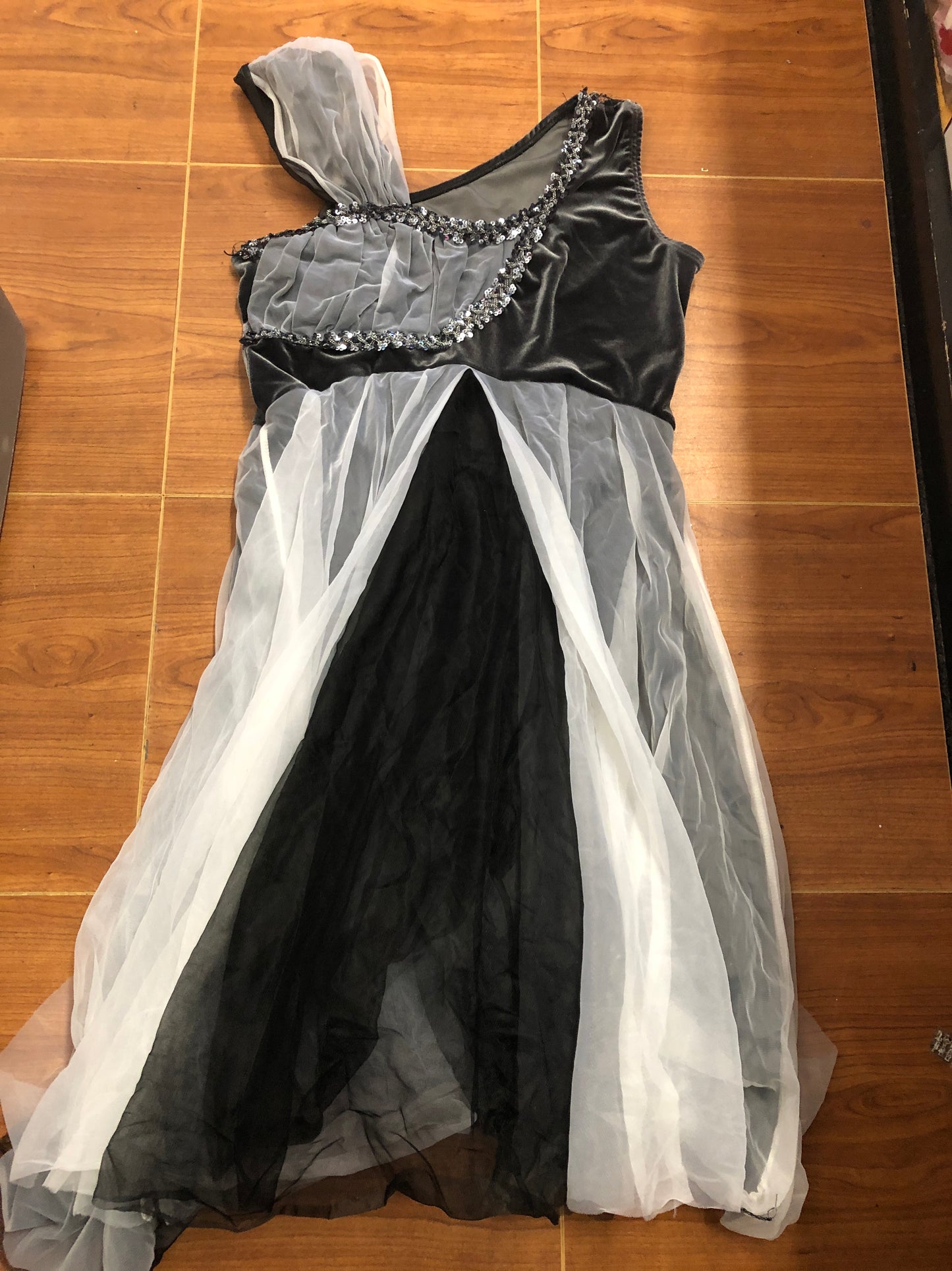 Pre-Owned Costume Large Adult Black White Dansco Lyrical Ballet Pointe Velvet Flowy Dress