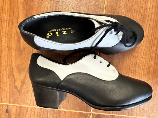 New Closeout Theater Dance Shoes Capezio CG07 Black White