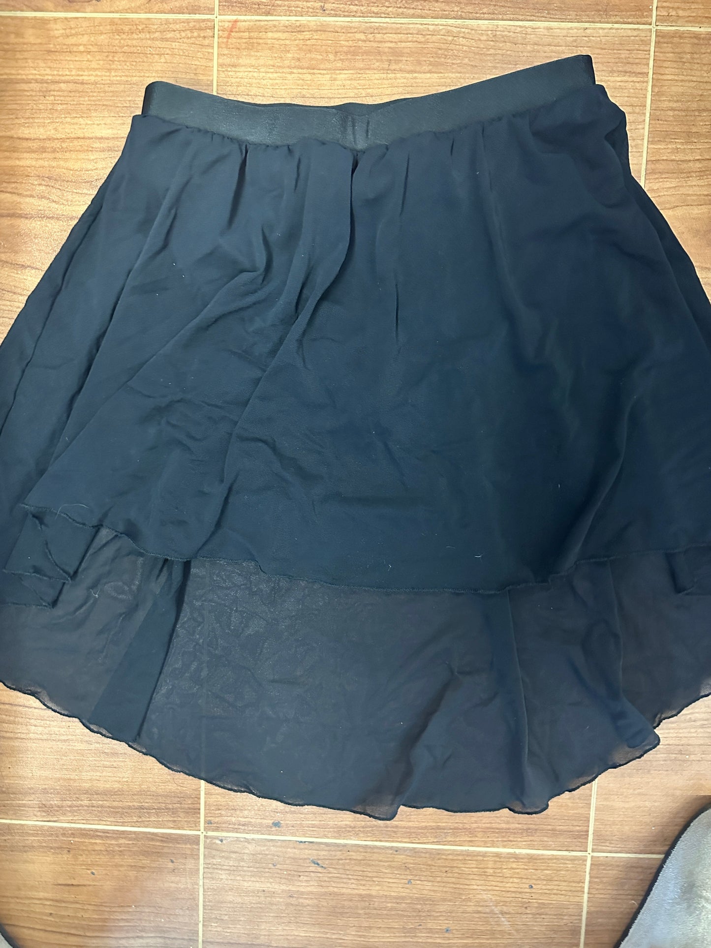Pre-Owned Skirt Sheer High Low with Built in Trunks iEFFiEL Large Child