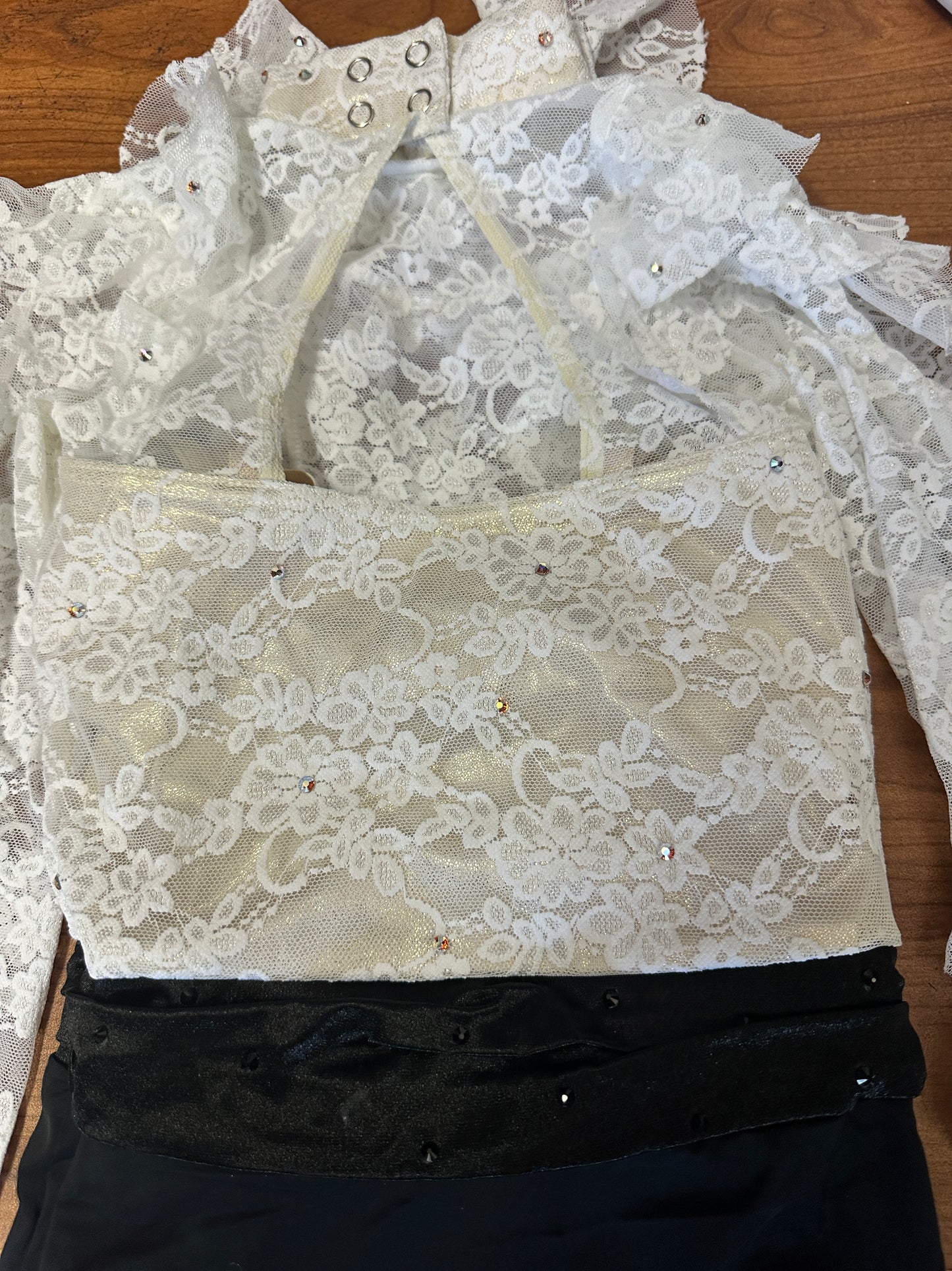 Pre-Owned Costume Intermediate Child White Weissman SL10547 Jazz Lyrical Contemporary Lace Ruffles Unitard