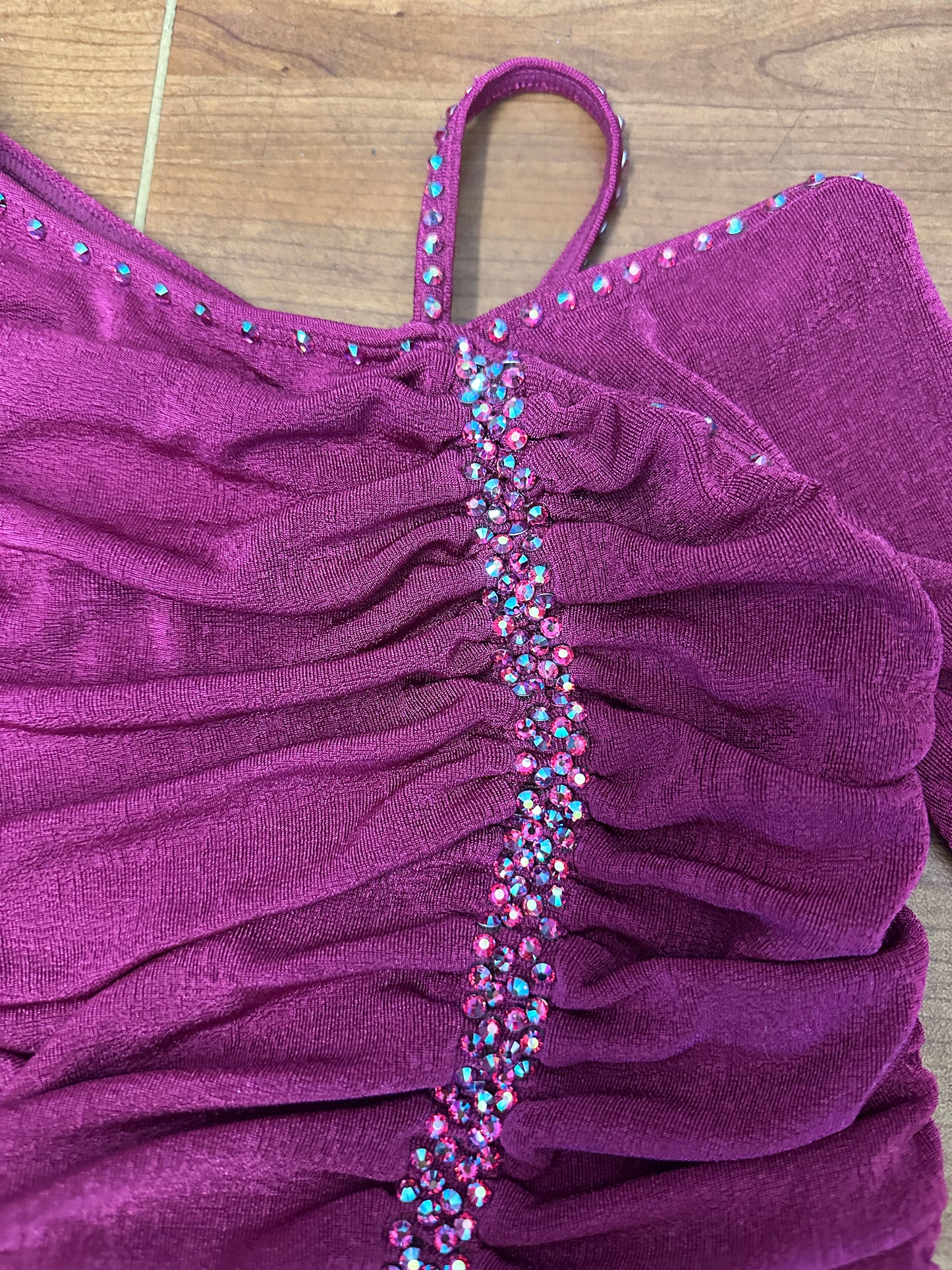 Pre-Owned Costume Medium Child Magenta Weissman 17174/17126 Lyrical Contemporary Jazz 2 pc Rhinestone Long Sleeve