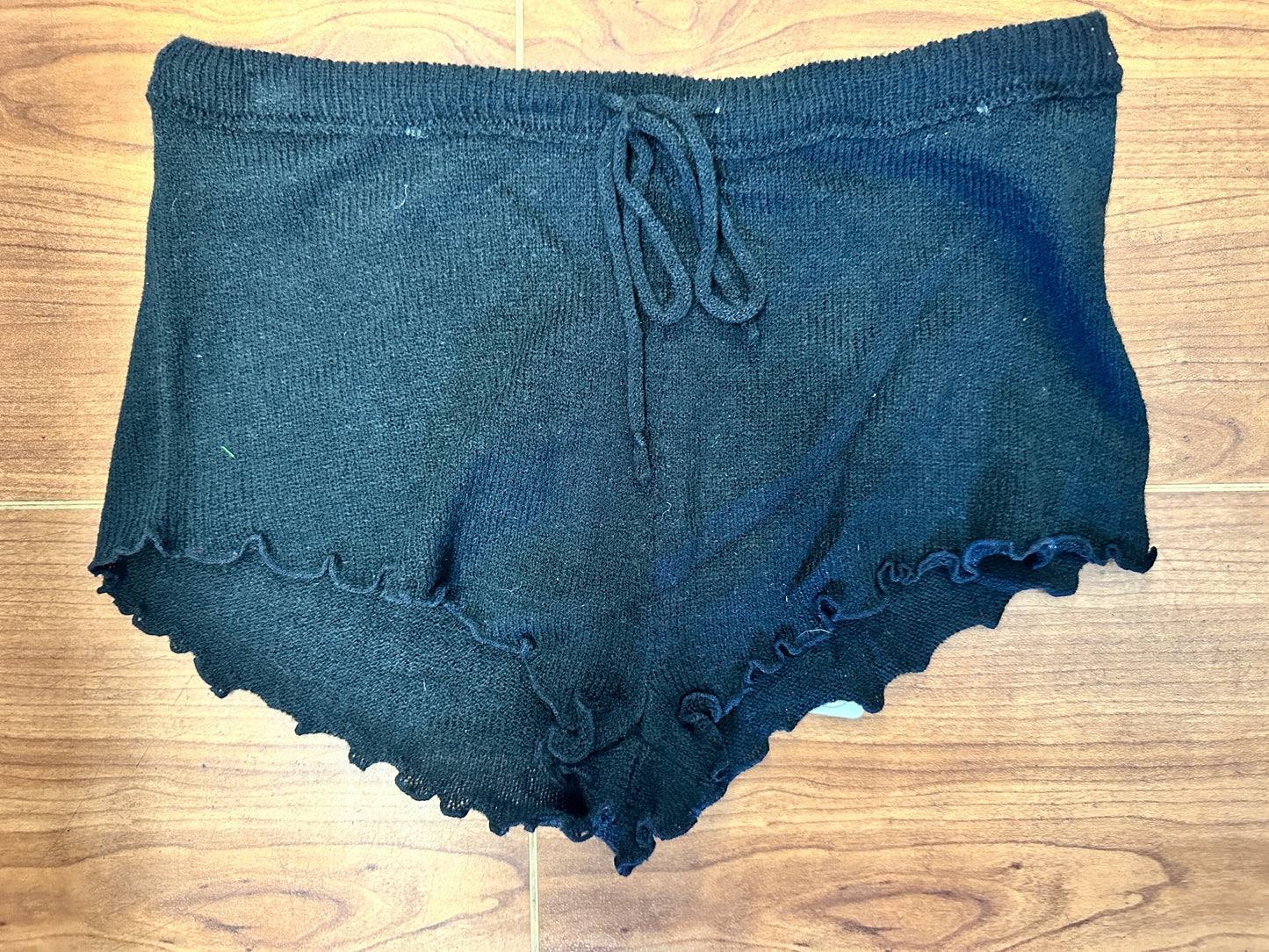New Shorts Danskin 4601 Knit Black Medium and Large Adult Hip Hop Clogging Jazz