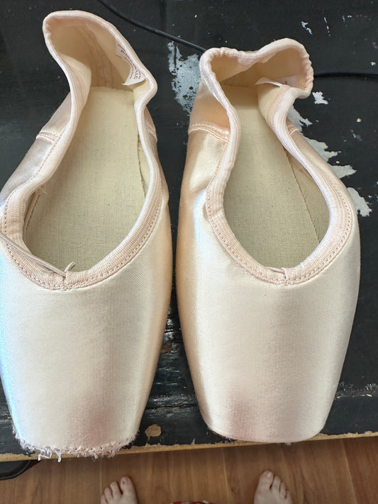 New Pointe Shoes Suffolk Royale 6.5XX ST Brand New SEE DESCRIPTION
