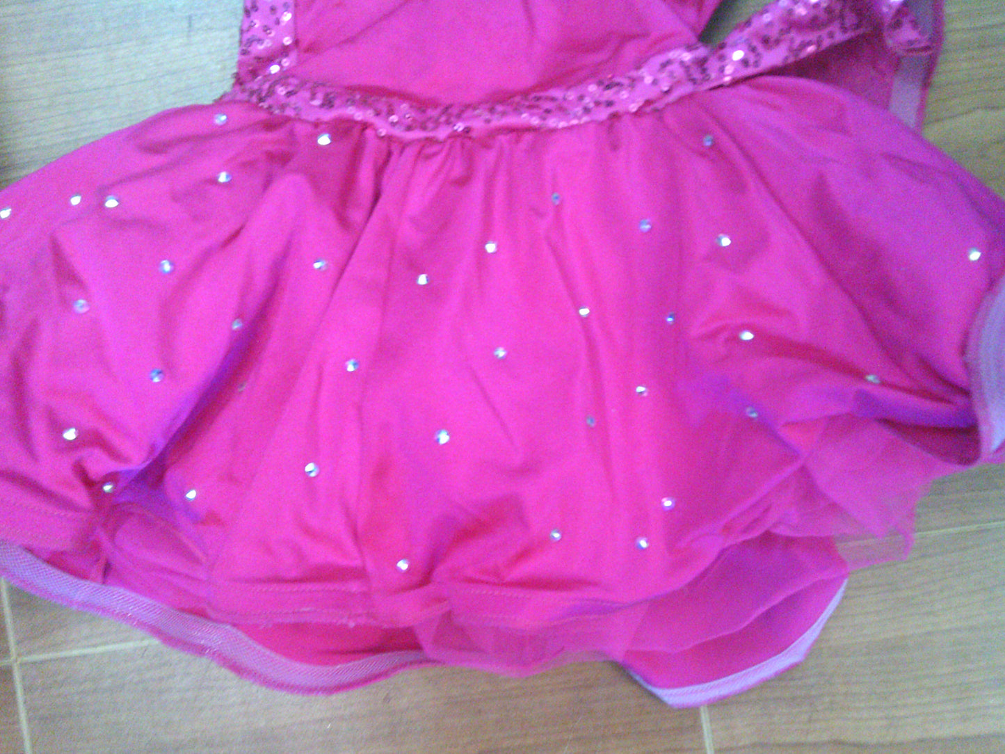 Pre-Owned Costume Weissman  12417 Small Child Pink Sparkle Jazz  Sequins 1