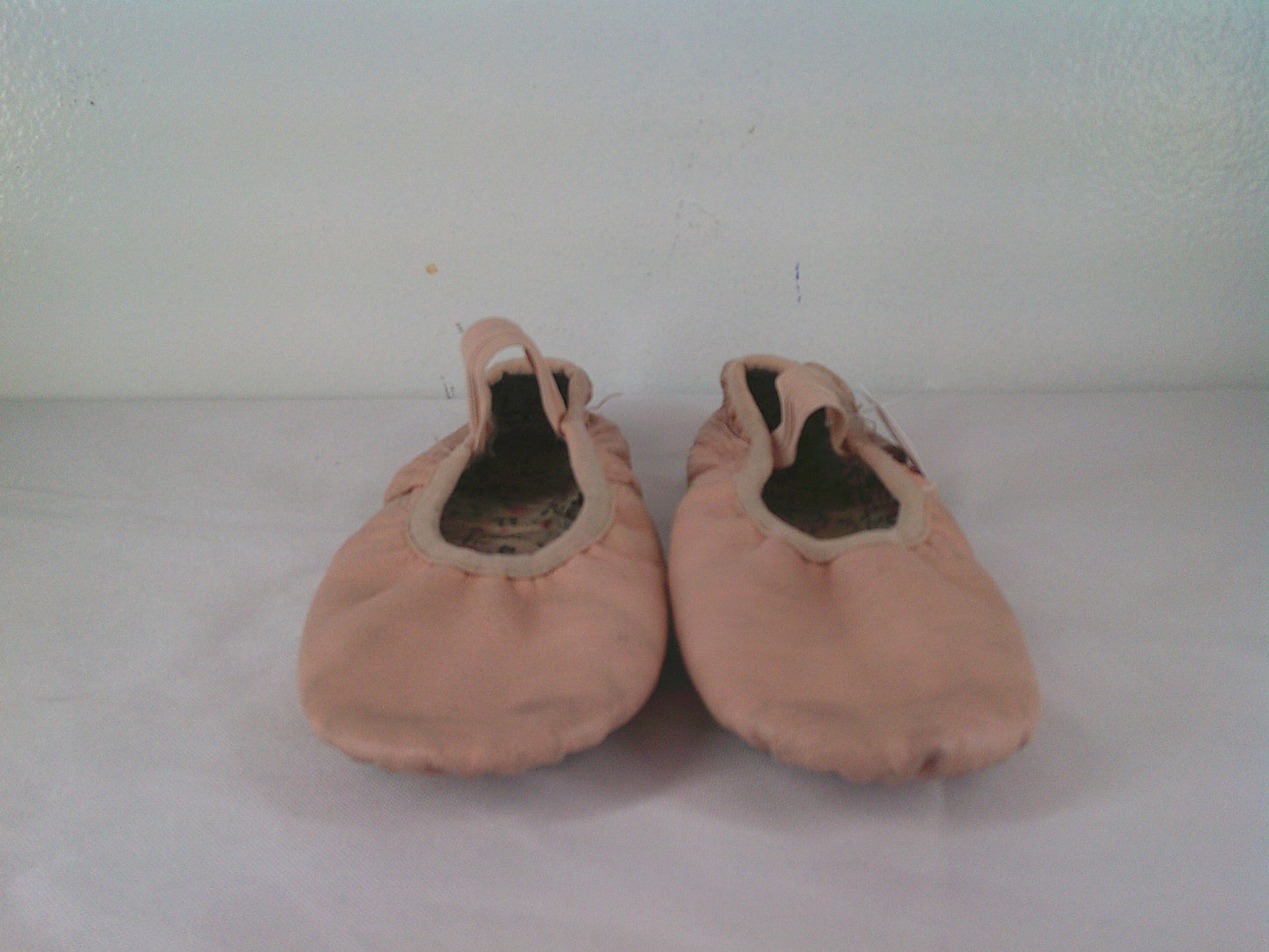 Pre-Owned Ballet Shoes Theatricals Kids 12M Pull On Leather Single Strap Split Sole