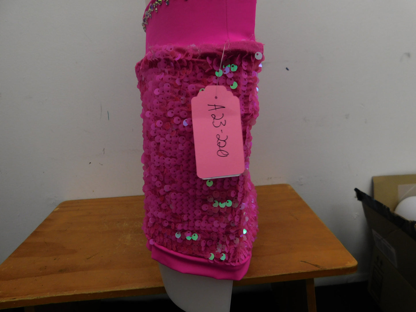 Pre-Owned Shorts w/ Stones Balera  SQ9629 Small Adult Pink  Jazz Tap