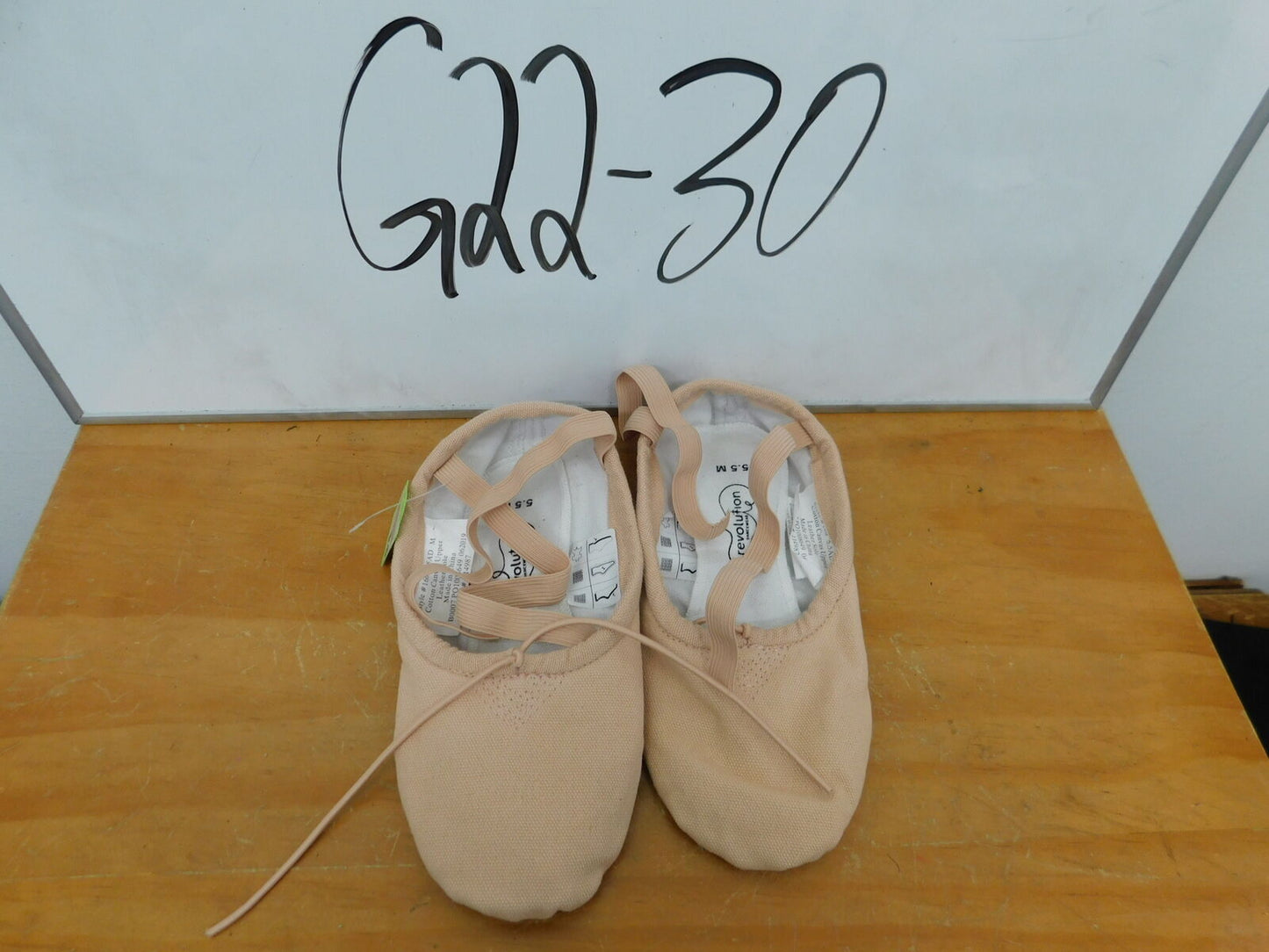 Pre-Owned Ballet Shoes Revolution Adult 5.5  Canvas