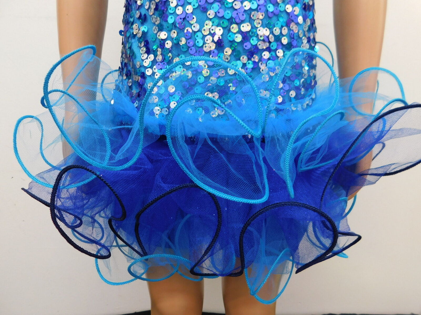 Pre-Owned Costume Curtain Call  E1062 XL Child Blue  Jazz Sequin