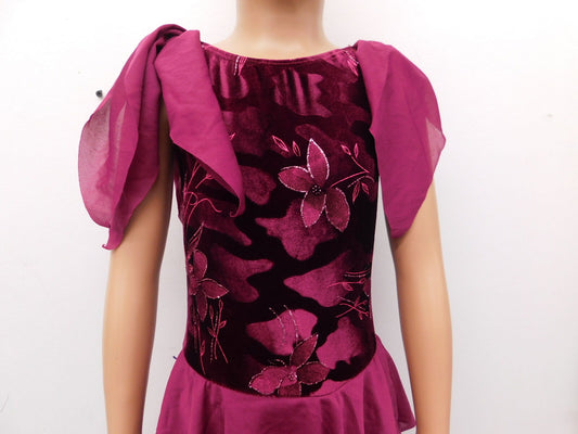 Pre-Owned Costume Dansco   Small Child Burgundy  Contemporary