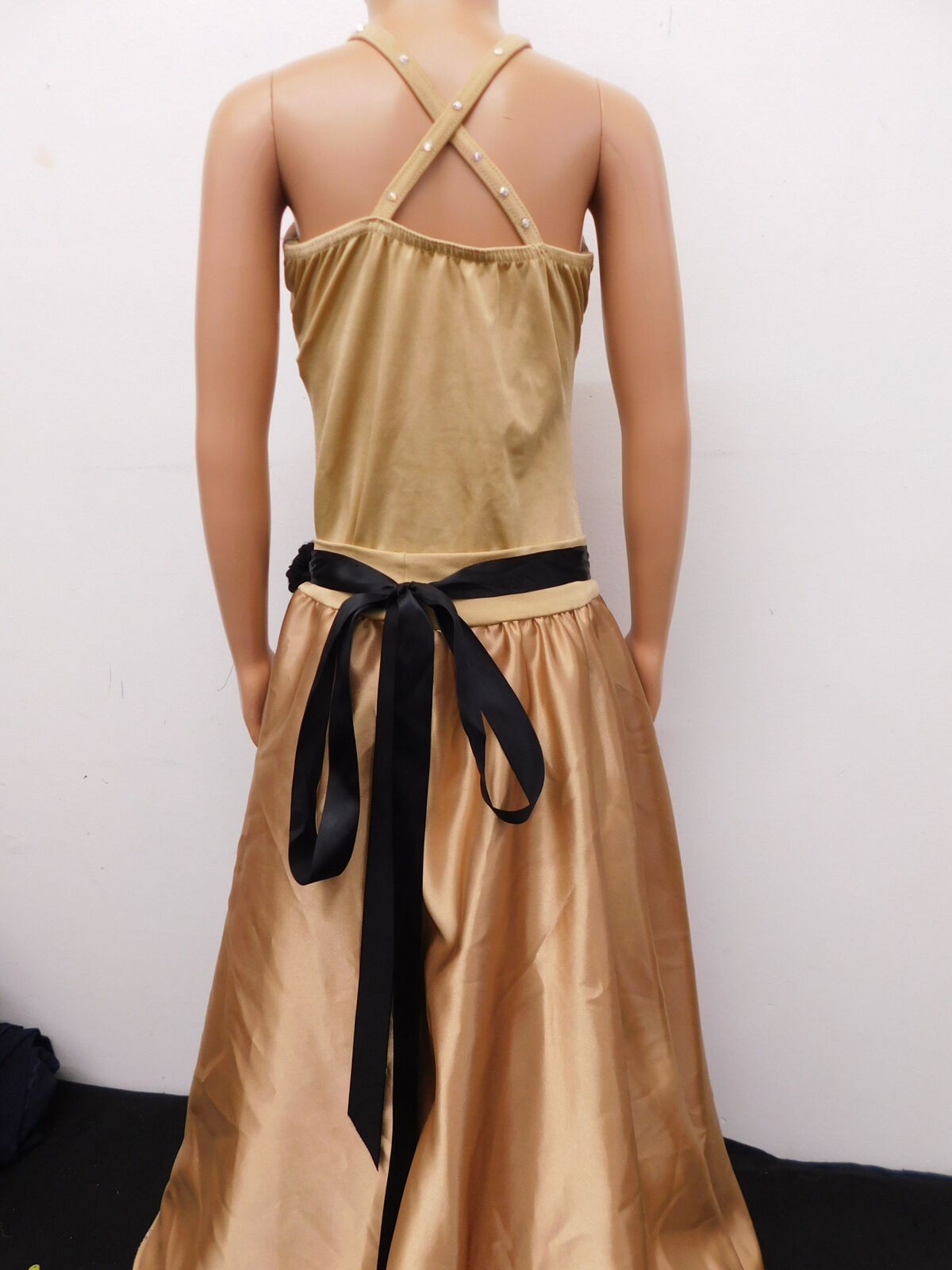 Pre-Owned Costume Kelle   Large Child Gold Flowy Dress Contemporary Stones