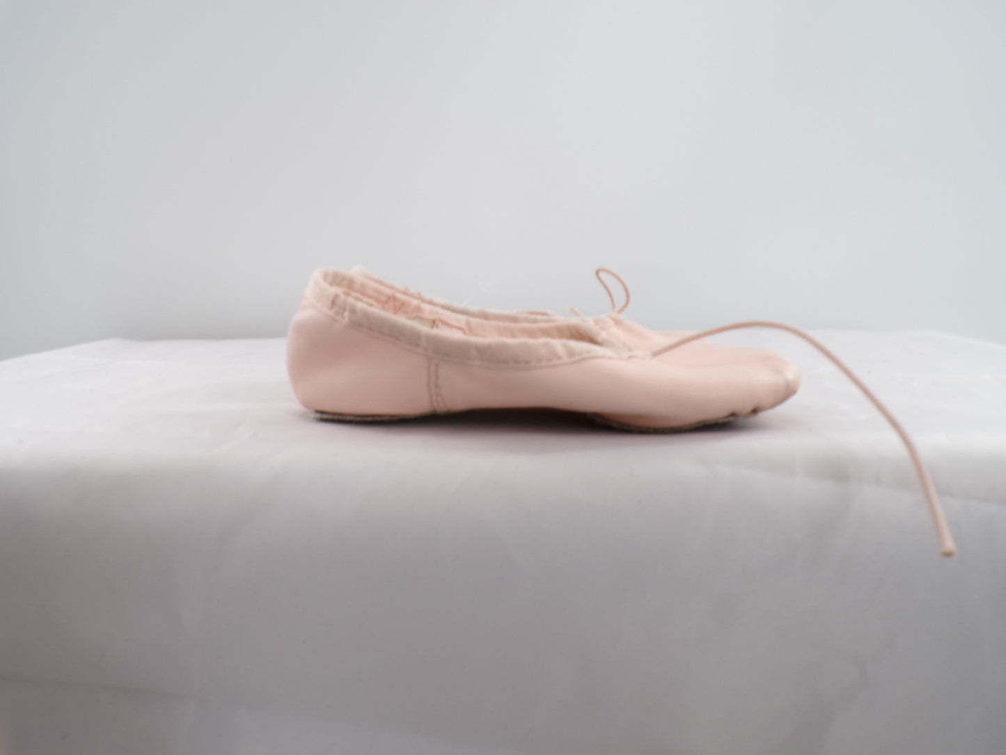 Pre-Owned Ballet Shoes Freestyle Toddler 10M Tie Drawstring Leather Single Strap Full Sole