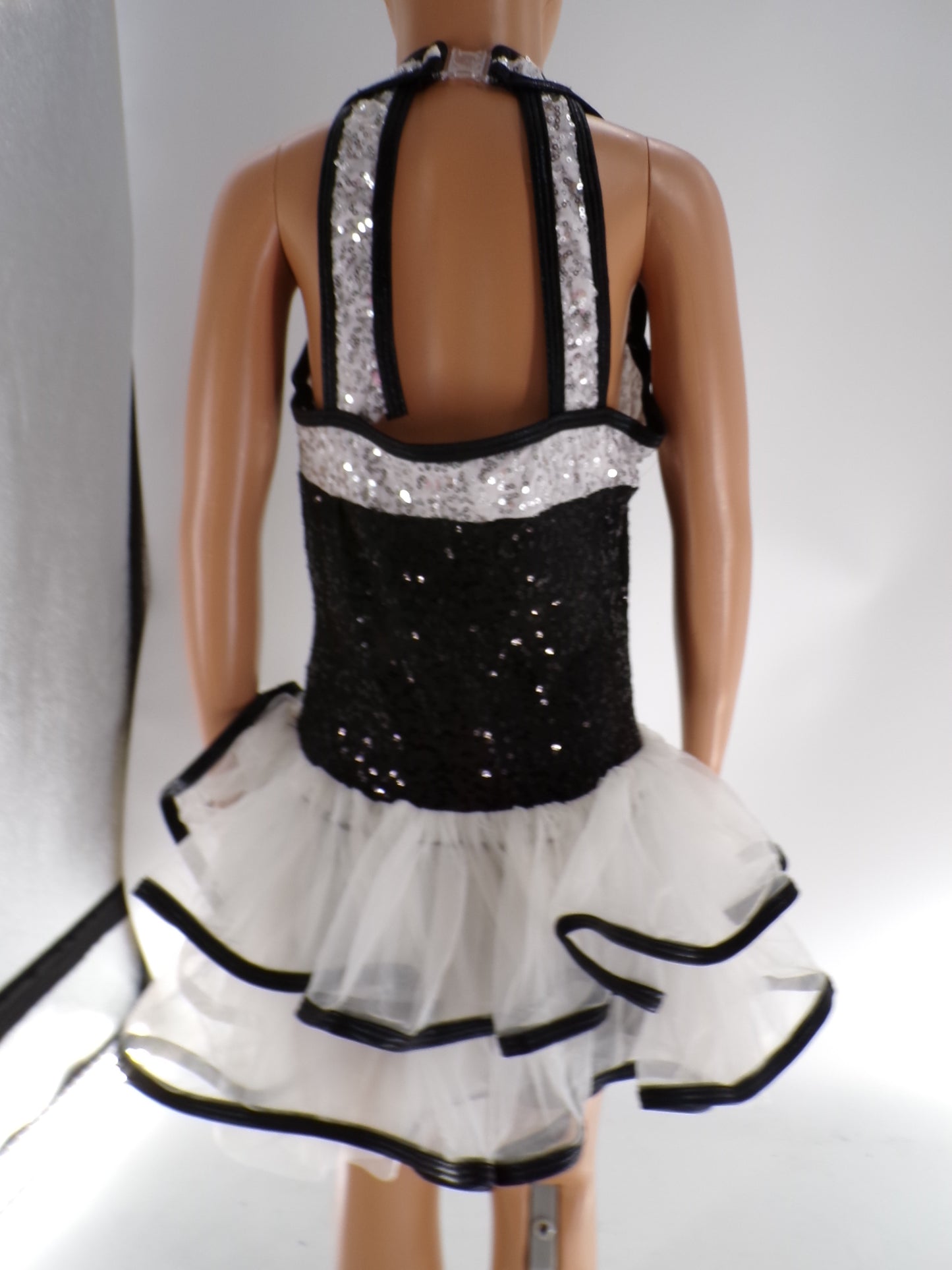 Pre-Owned Costume Curtain Call  J4674 Medium Child Black  Jazz