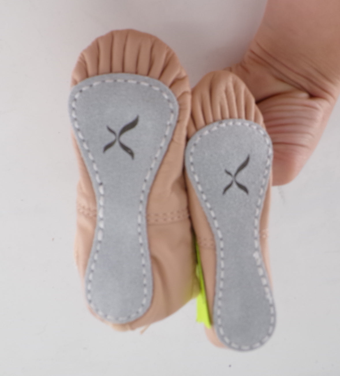 Pre-Owned Ballet Shoes Capezio Toddler 6M Tie Drawstring Leather Single Strap Full Sole