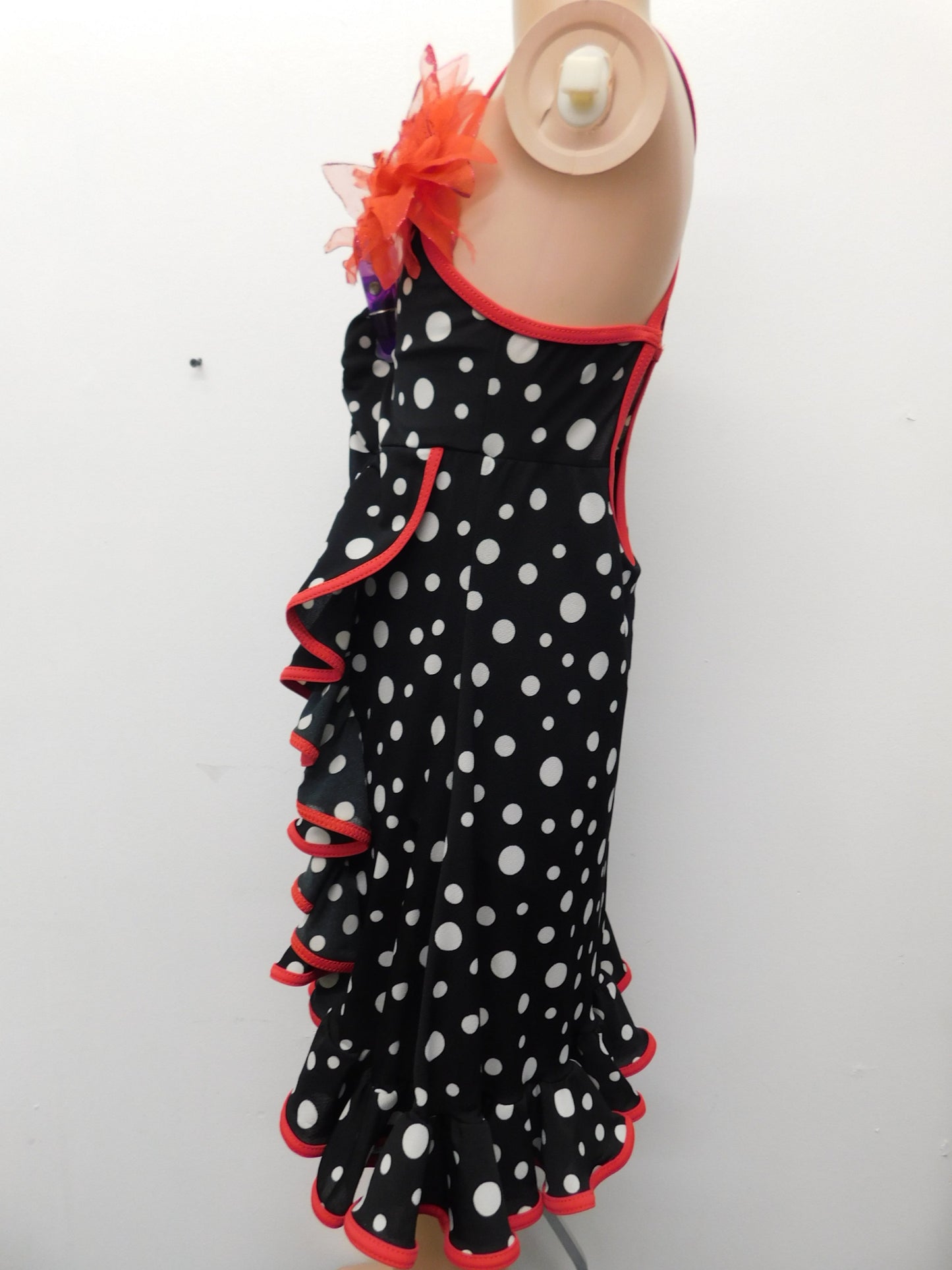 Pre-Owned Costume Weissman  5337 Medium Child Red Ruffles Jazz  West Side Story
