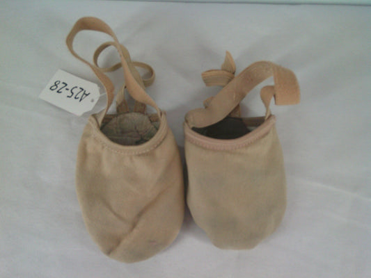Pre-Owned Shoes Capezio  Hanami  Tan  Contemporary